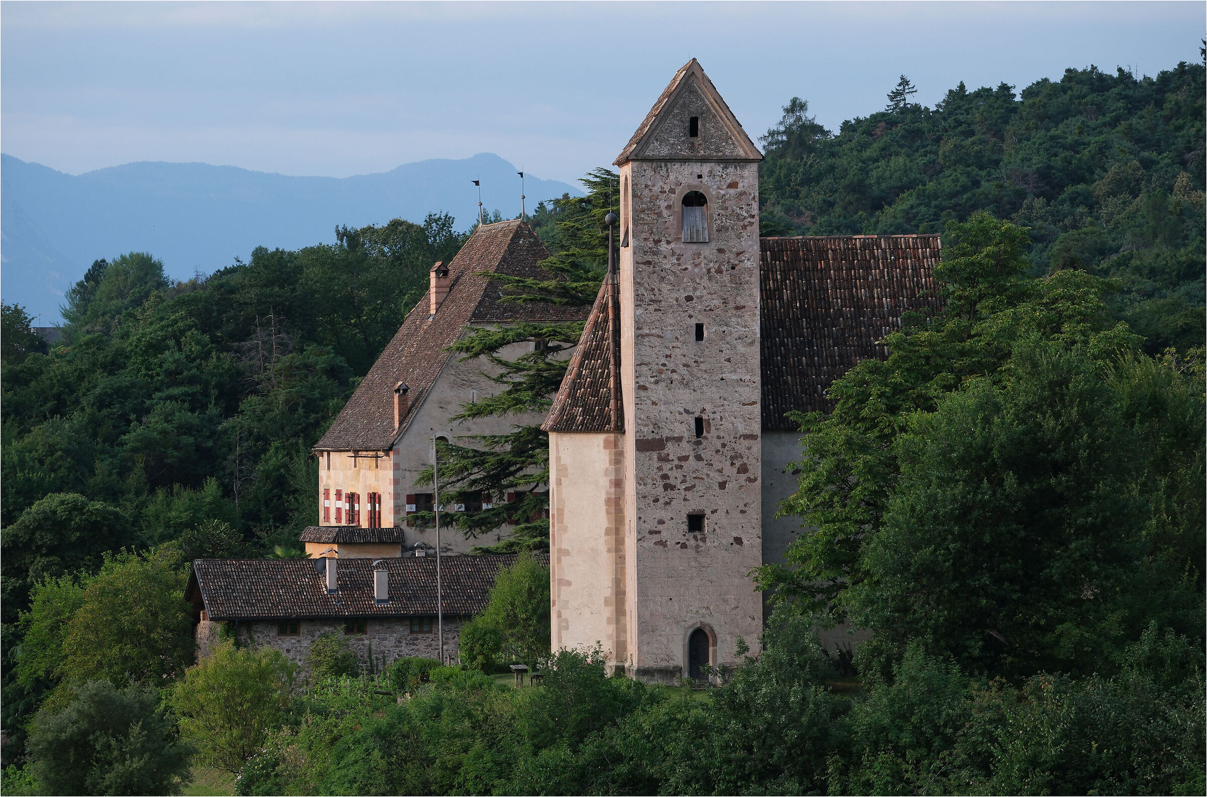 -la chiesa-