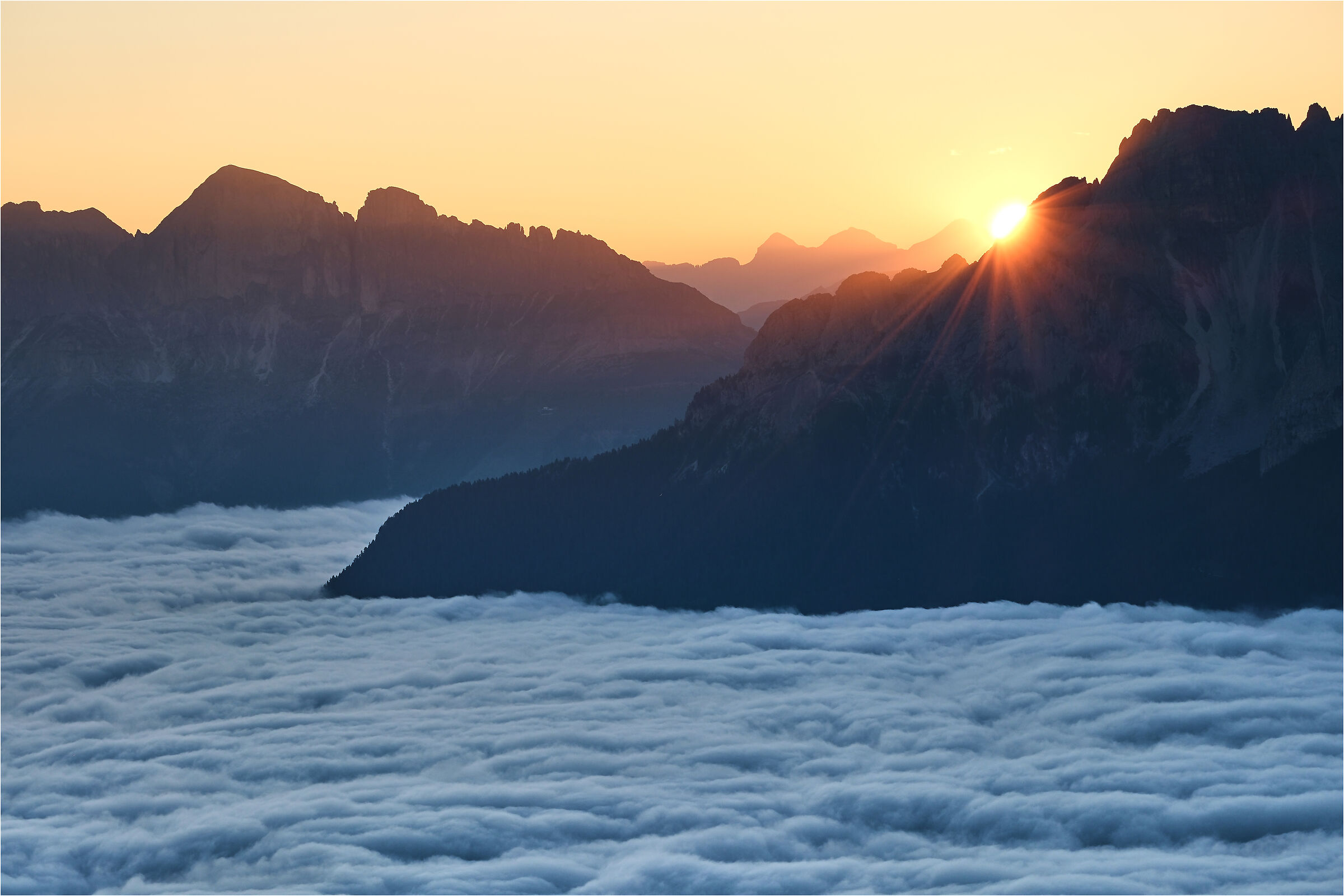 -inizio di una giornata con caldo intenso-