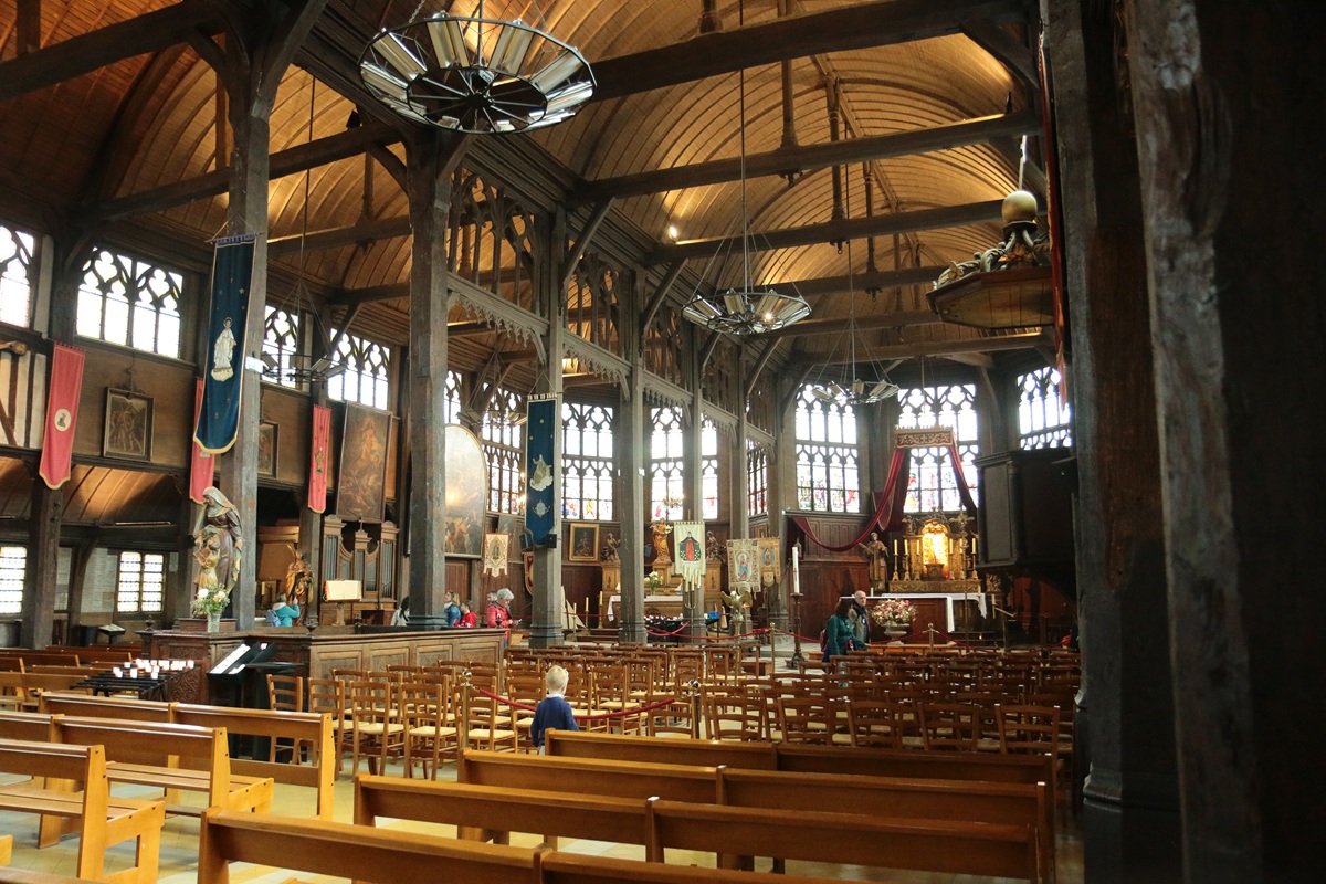 INTERIOR OF THE NORMAN CHURCH IN HONFLEOUR