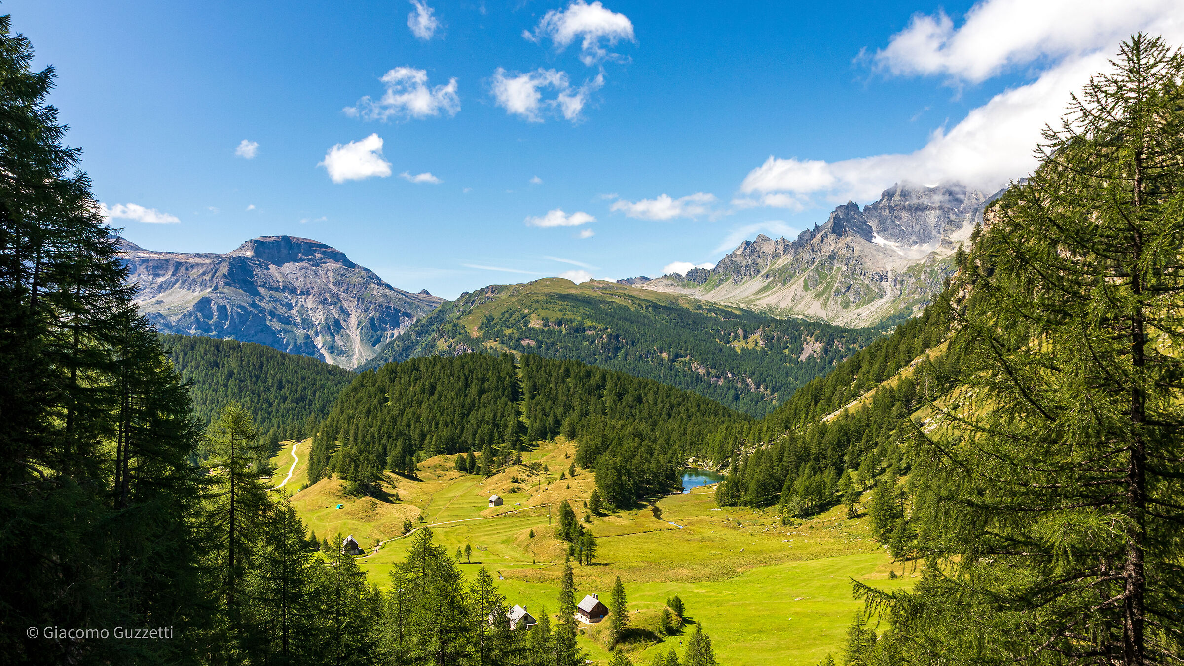 Vista su Crampiolo e Lago delle Streghe