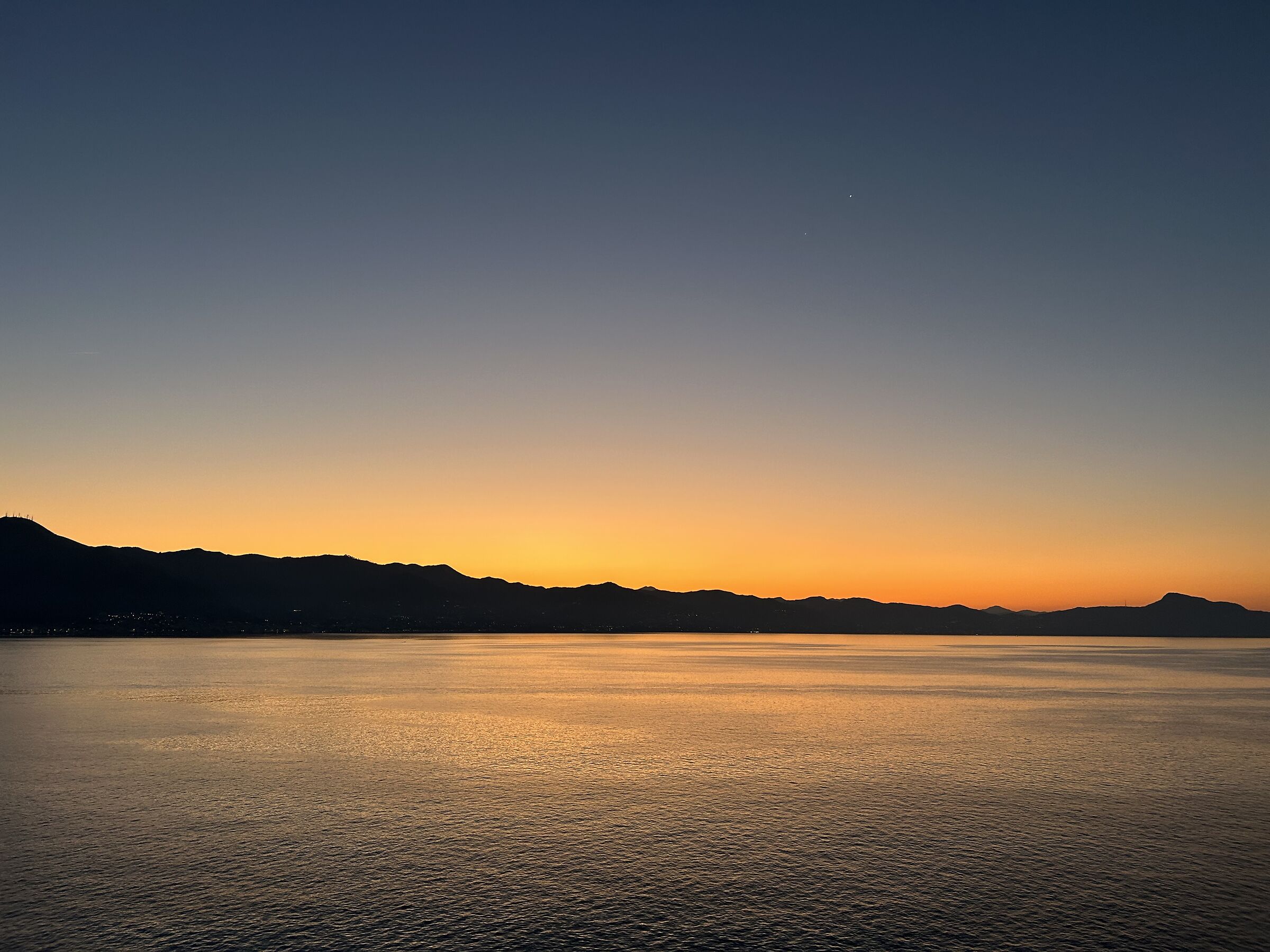 Alba a Genova