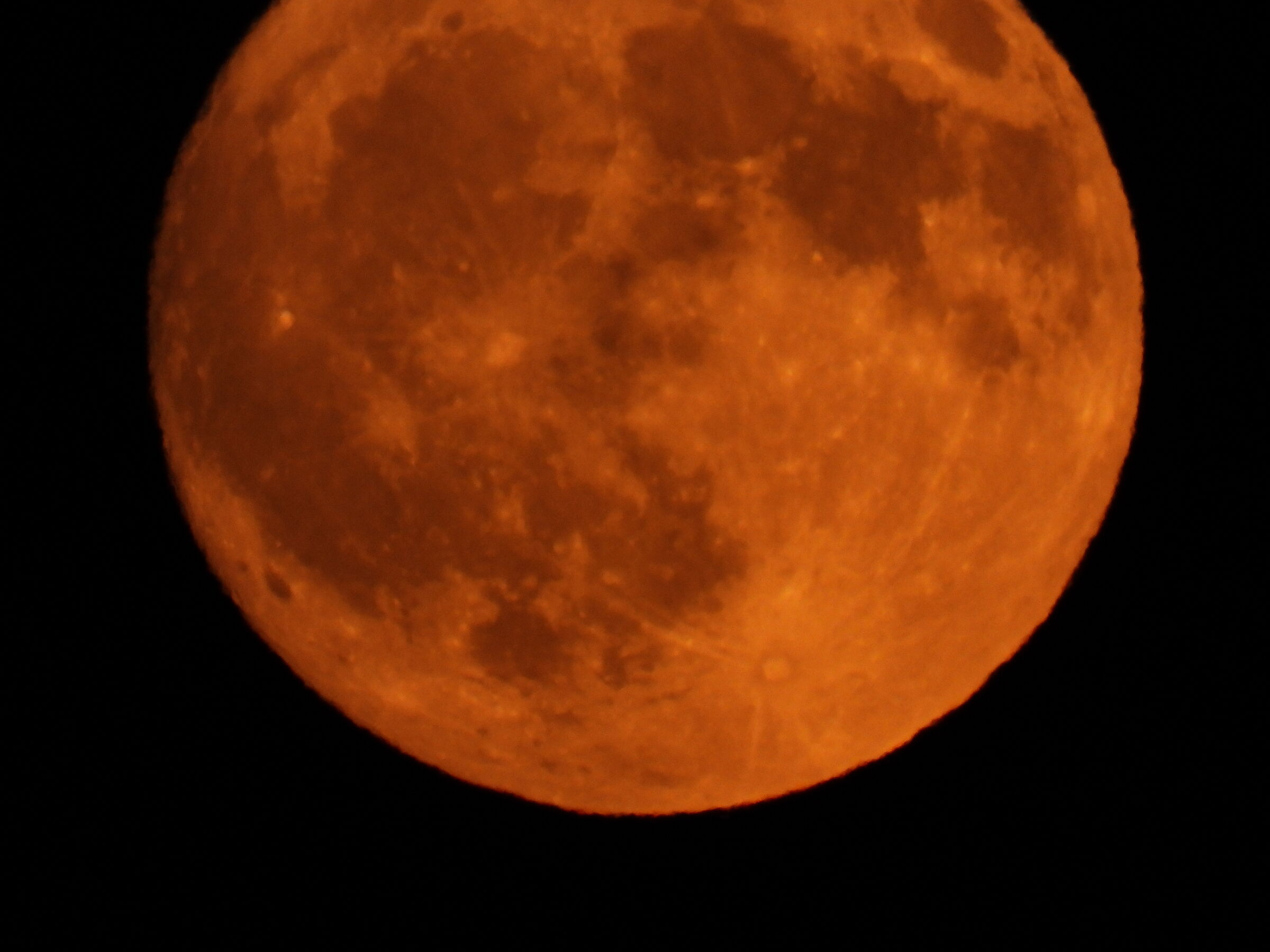 Sturgeon Moon... evening red 8/8/2025