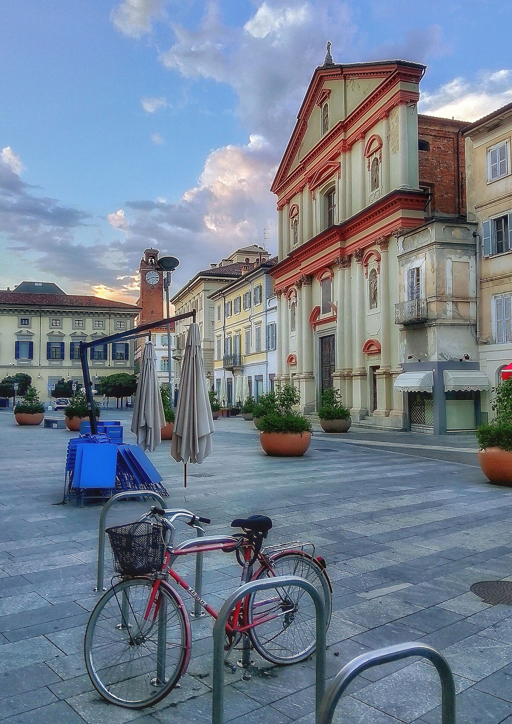 Bikes in Piazza Gramsci (NO)