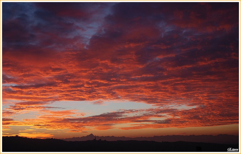 Tramonto sulle langhe