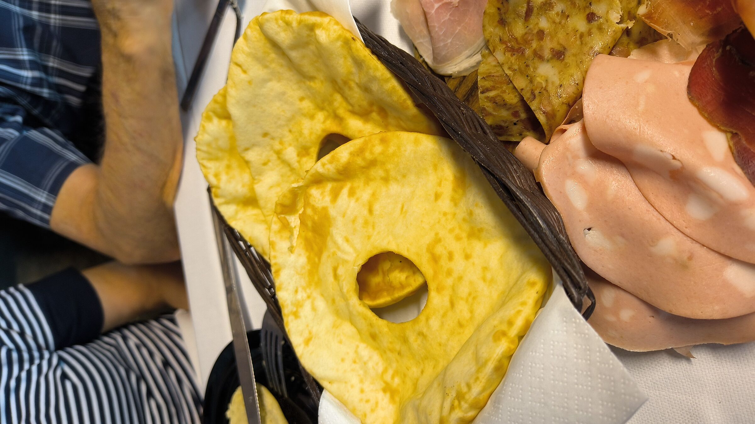 Fried dumplings with a hole