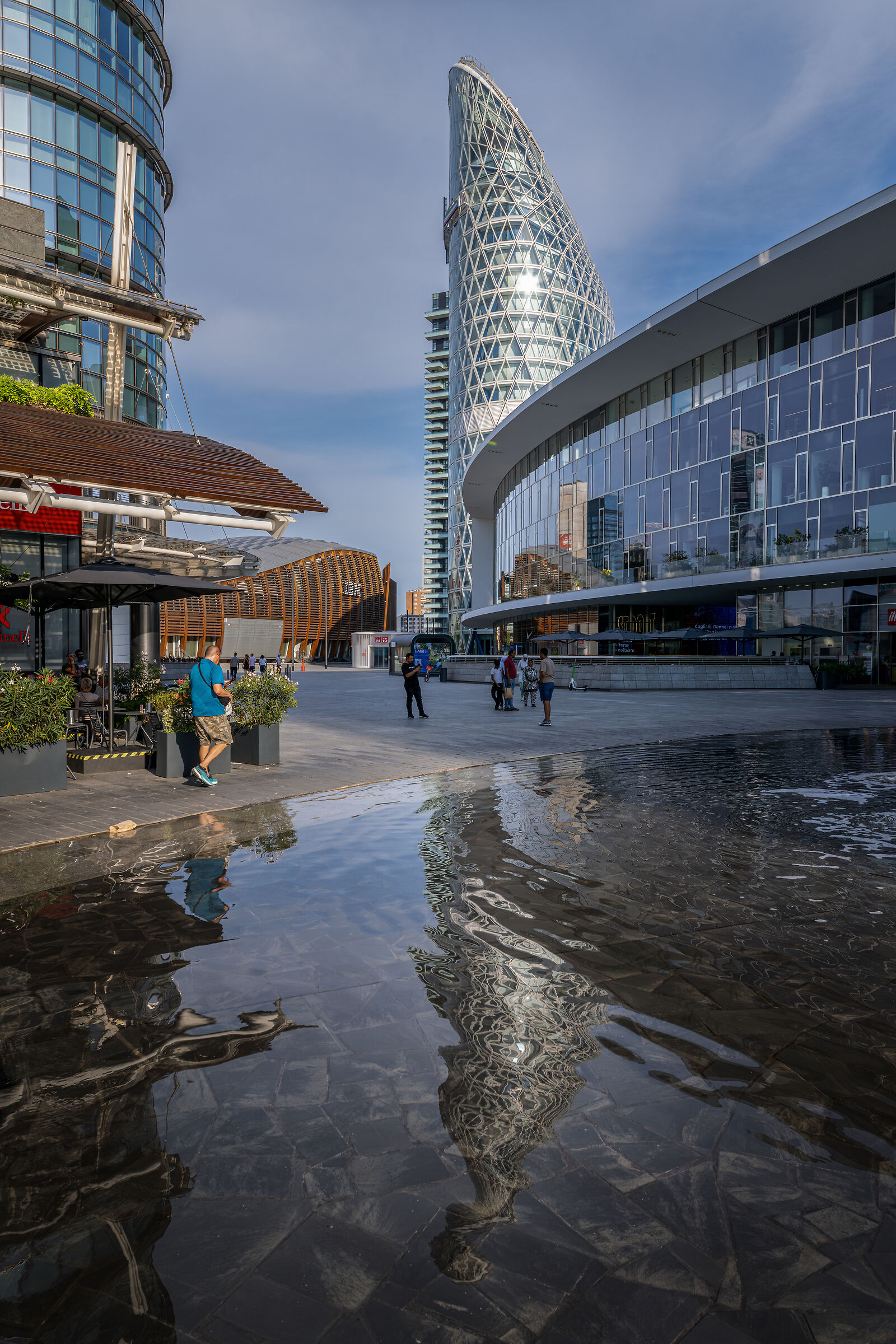 Piazza Gae Aulenti Milano