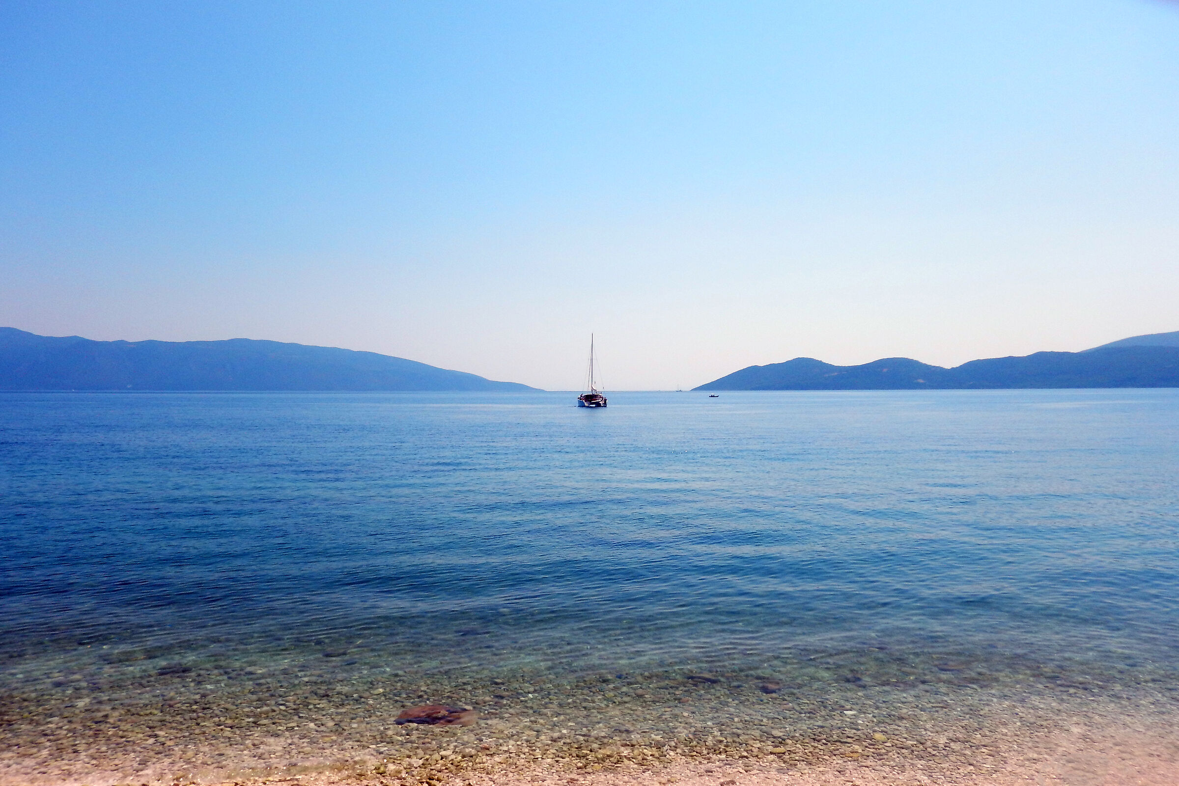 A sinistra - Itaka, a destra - Cefalonia...