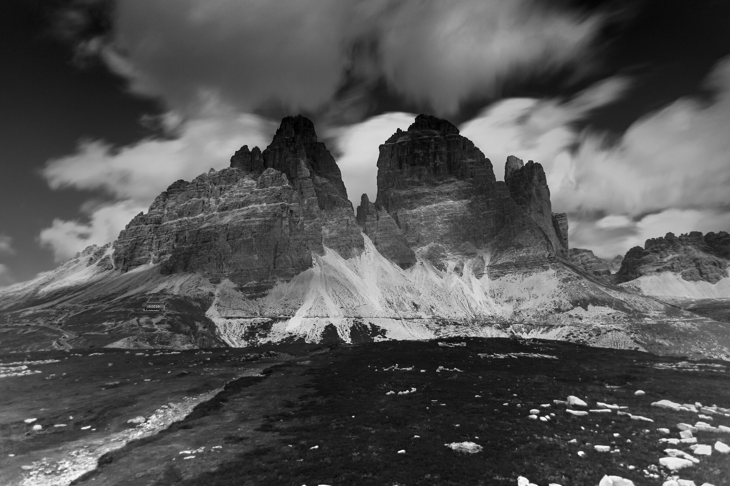 le dolomiti in infrarosso e poi in b/n