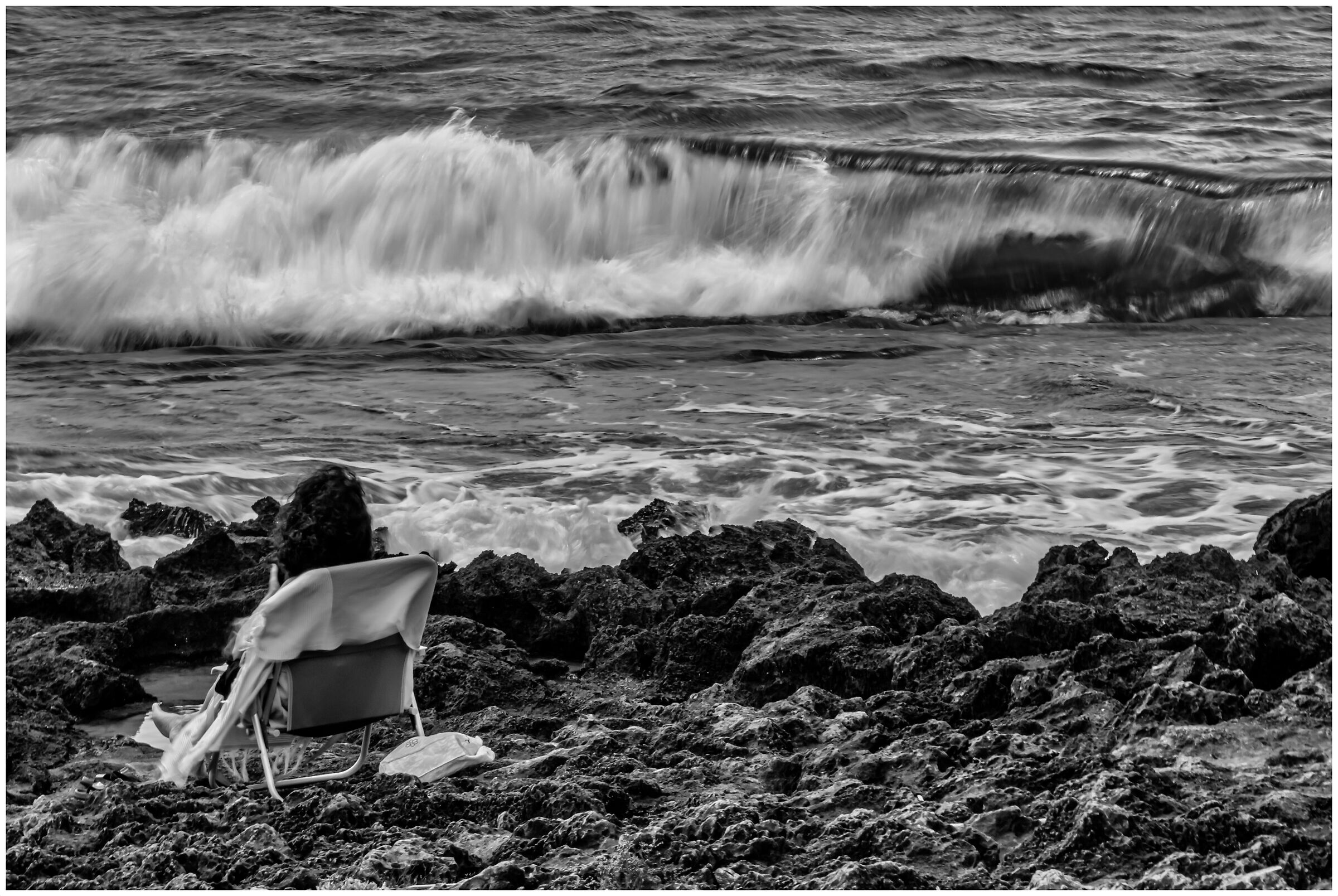 Soli con i propi pensieri