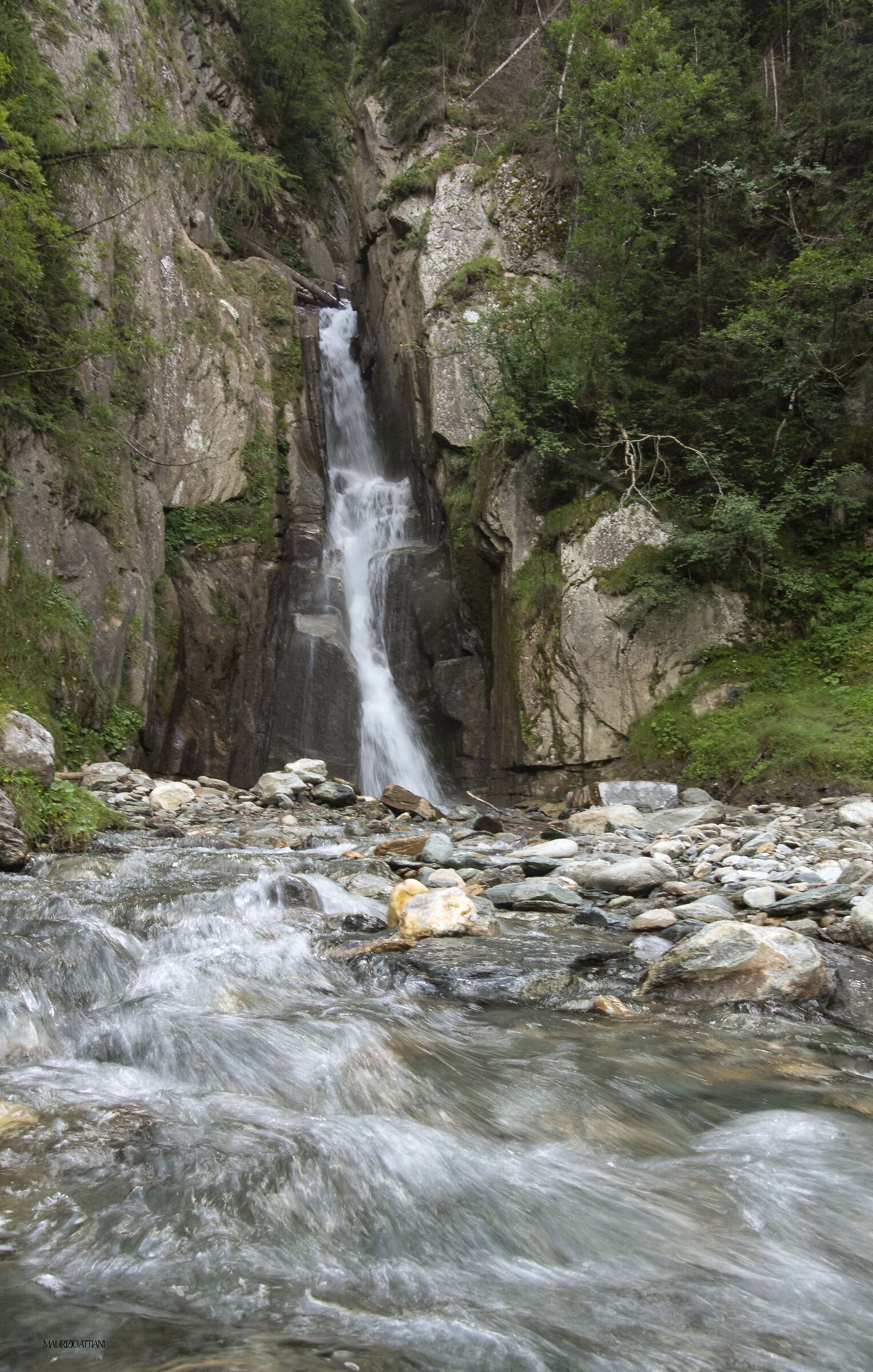 Val di Vizze waterfall
