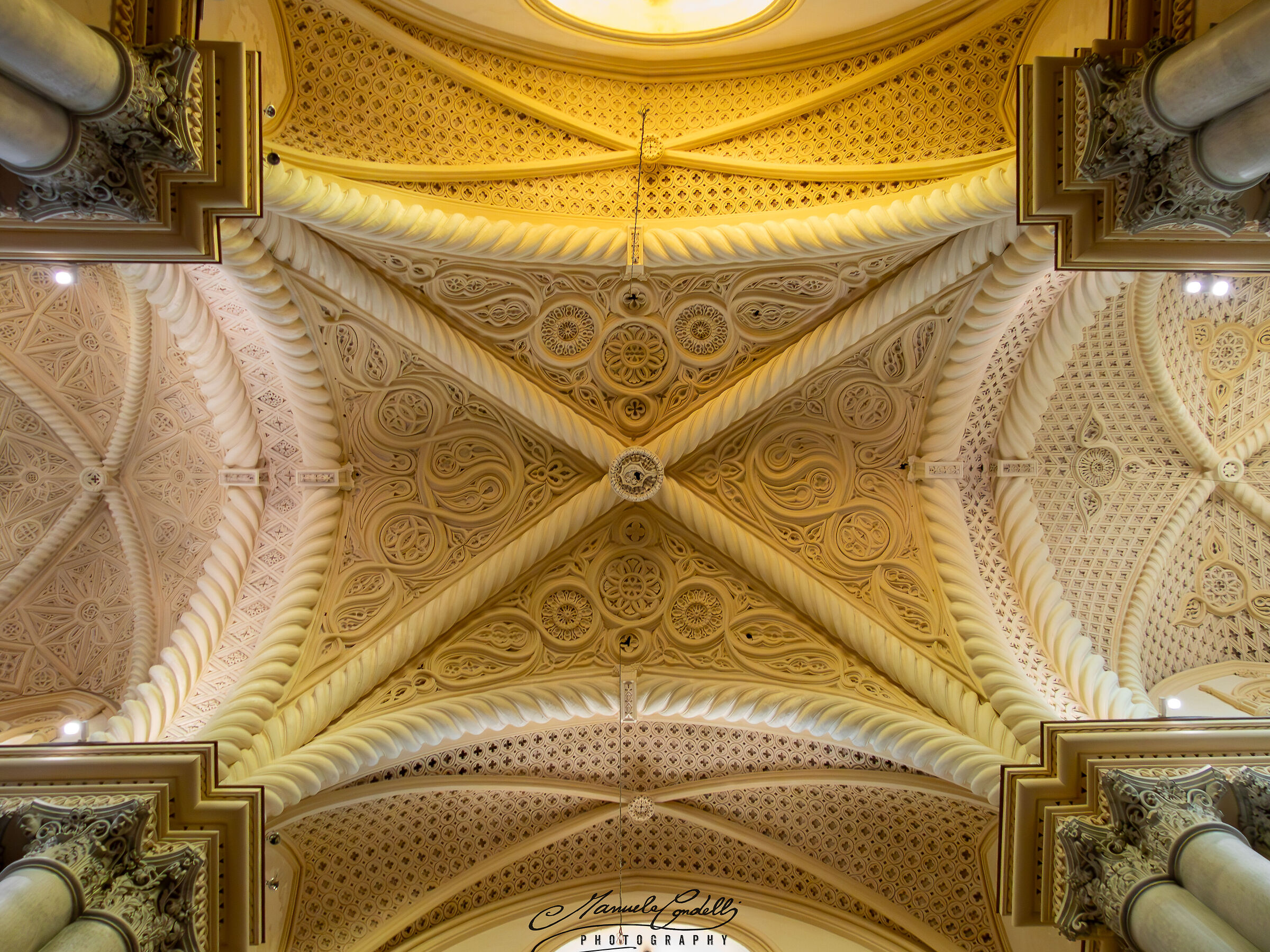 Erice. Nave vault