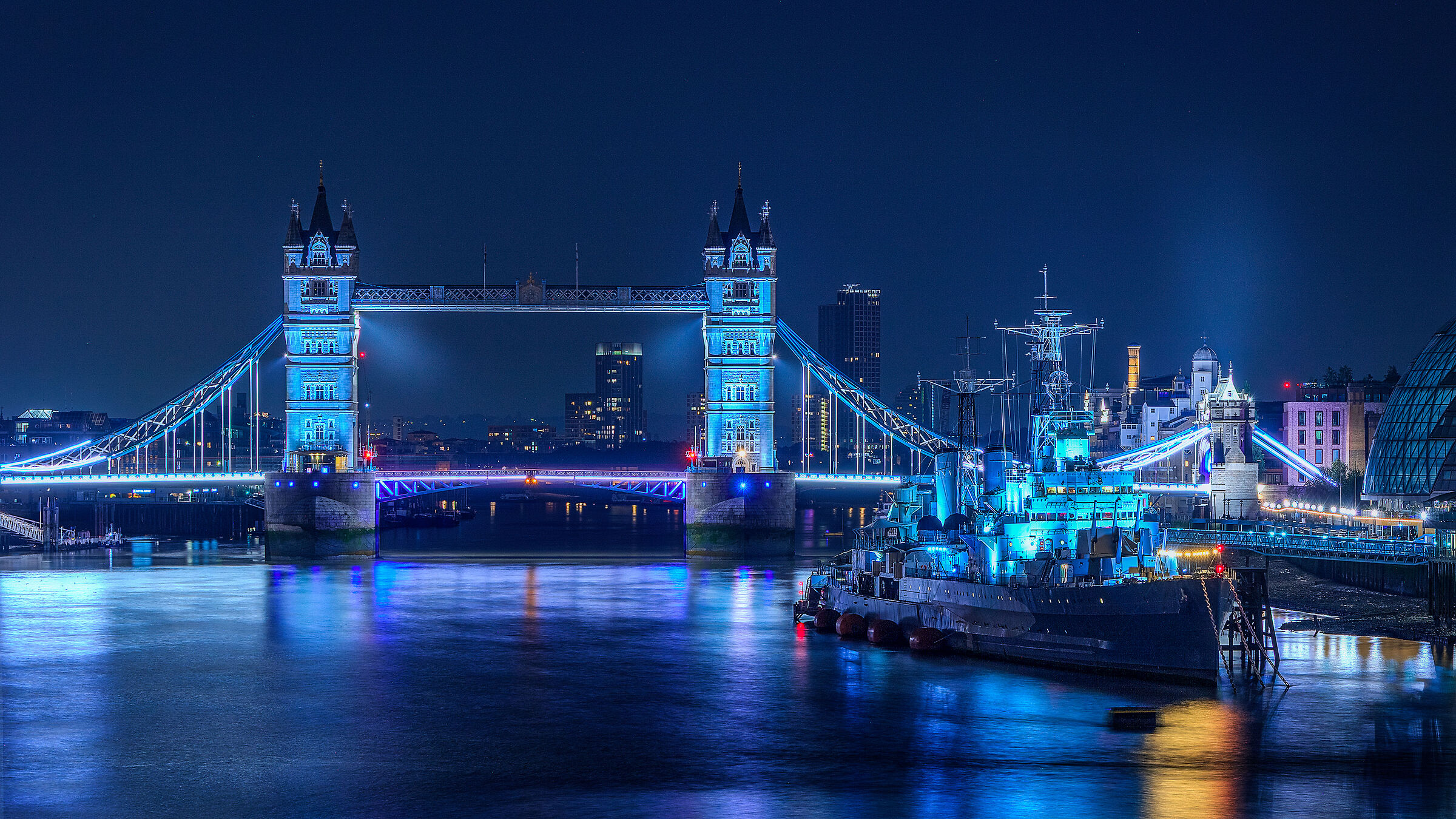 Tower Bridge and the cruiser Belfast