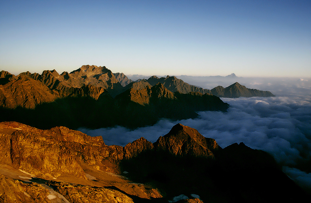 Sunrise on Argentera (and Monviso)
