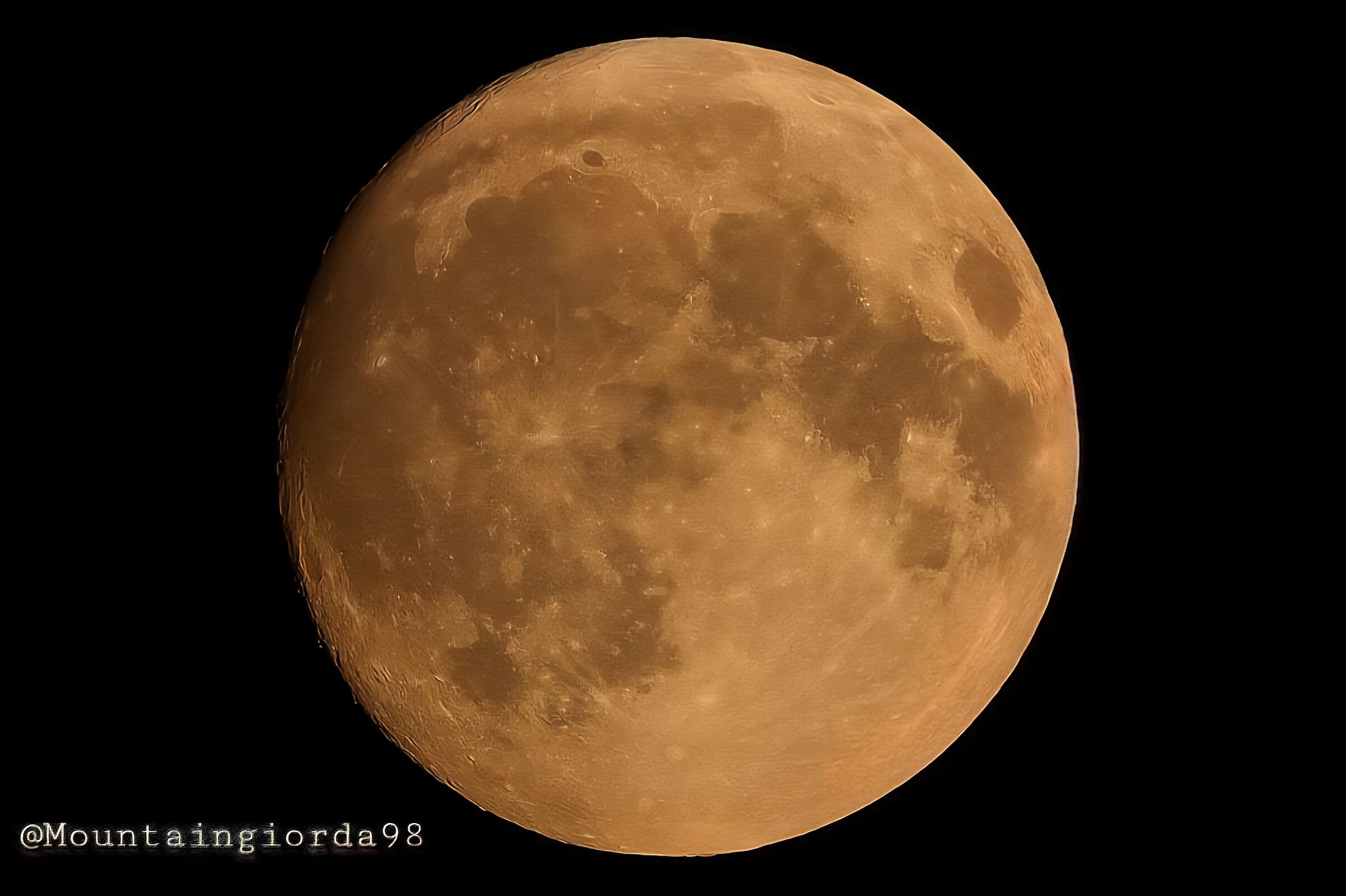 Luna 94% 7 Agosto 25