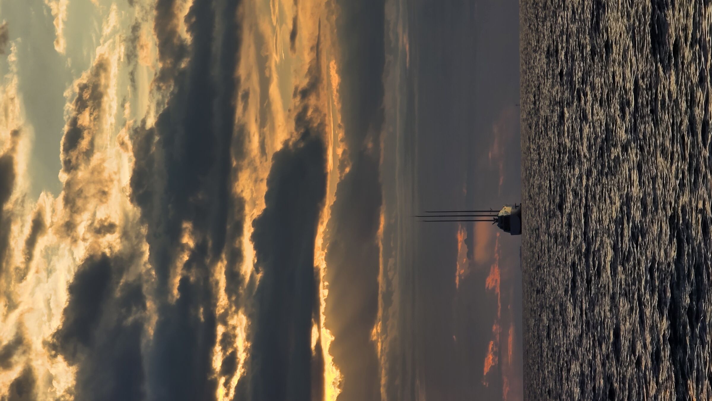 Una nave all'orizzonte.