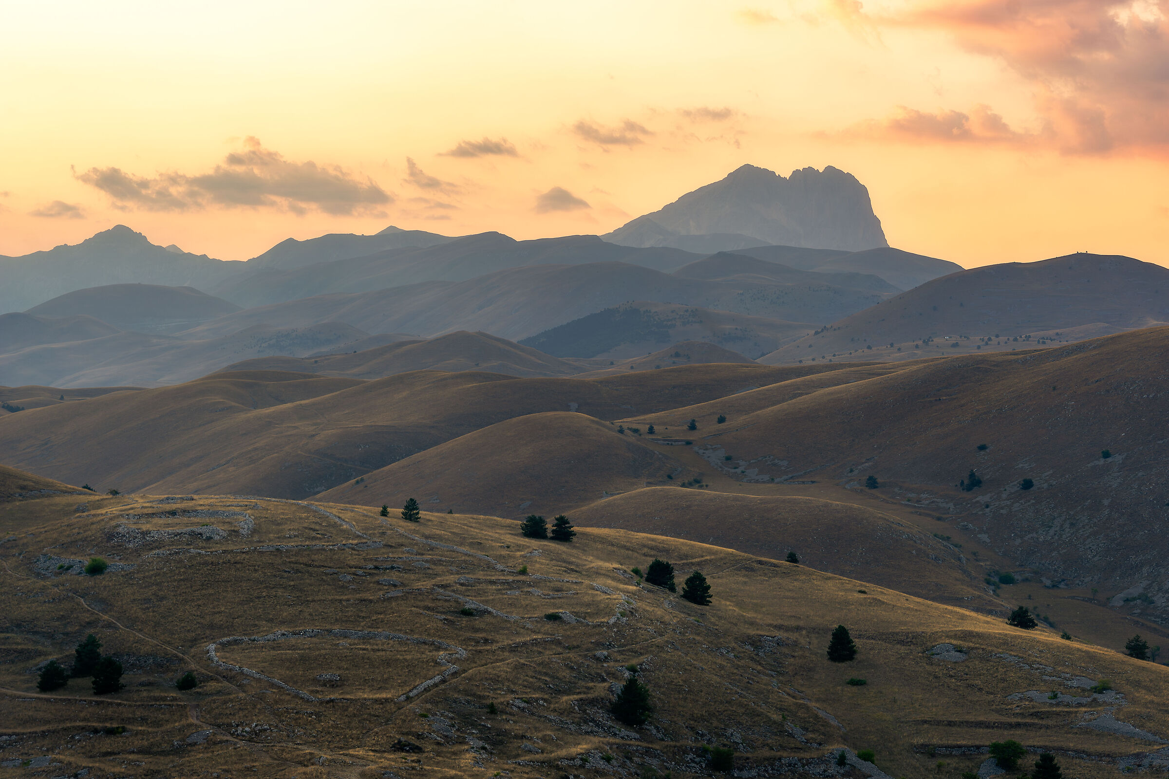 Gran Sasso da Rocca Calascio al tramonto