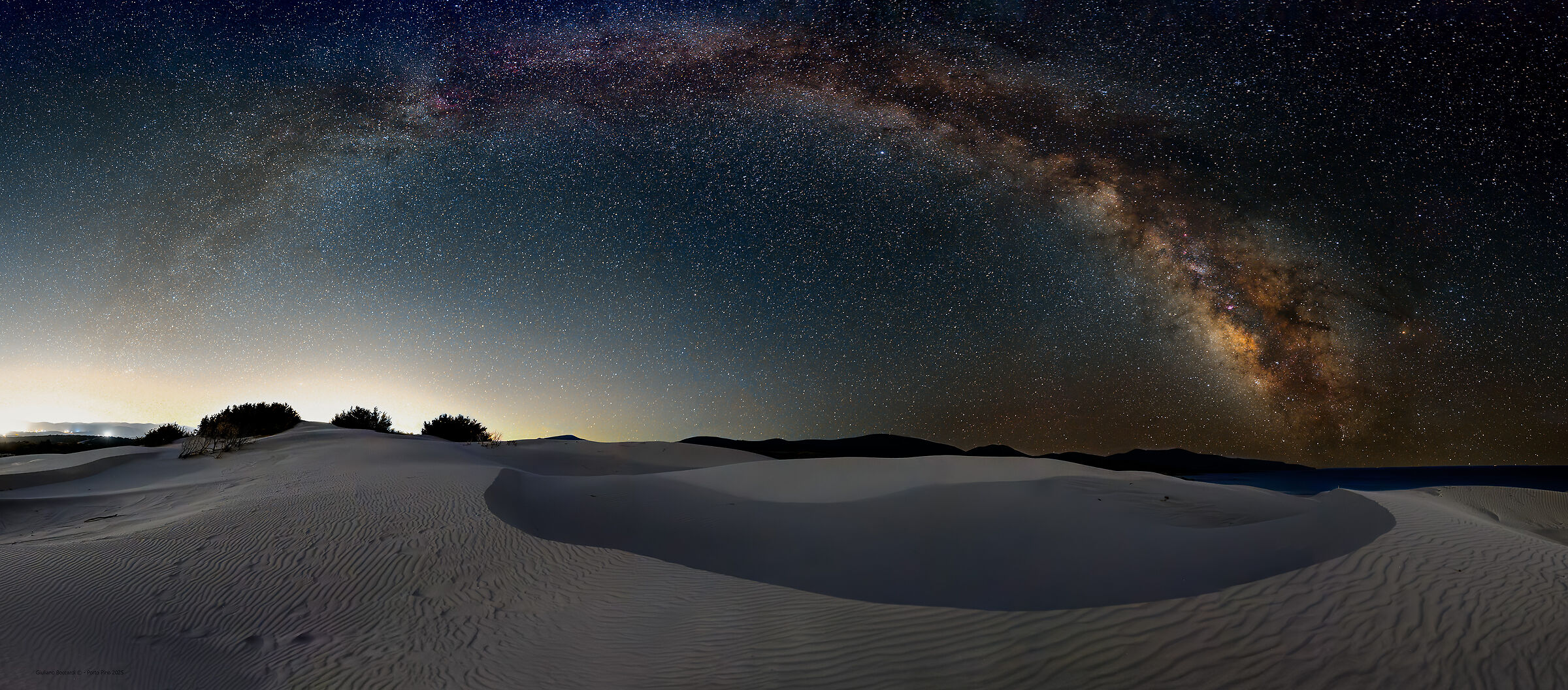 Night view of the dunes