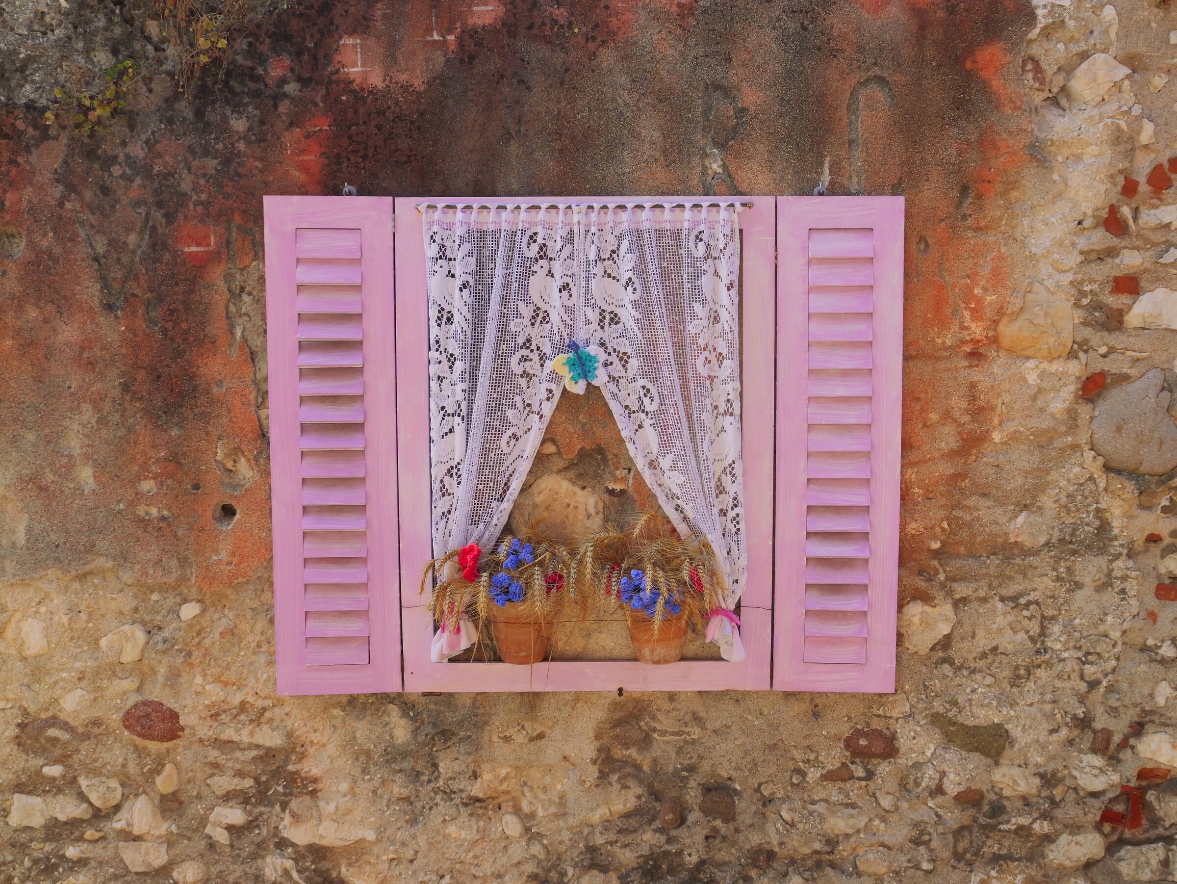 la finestra nel muro