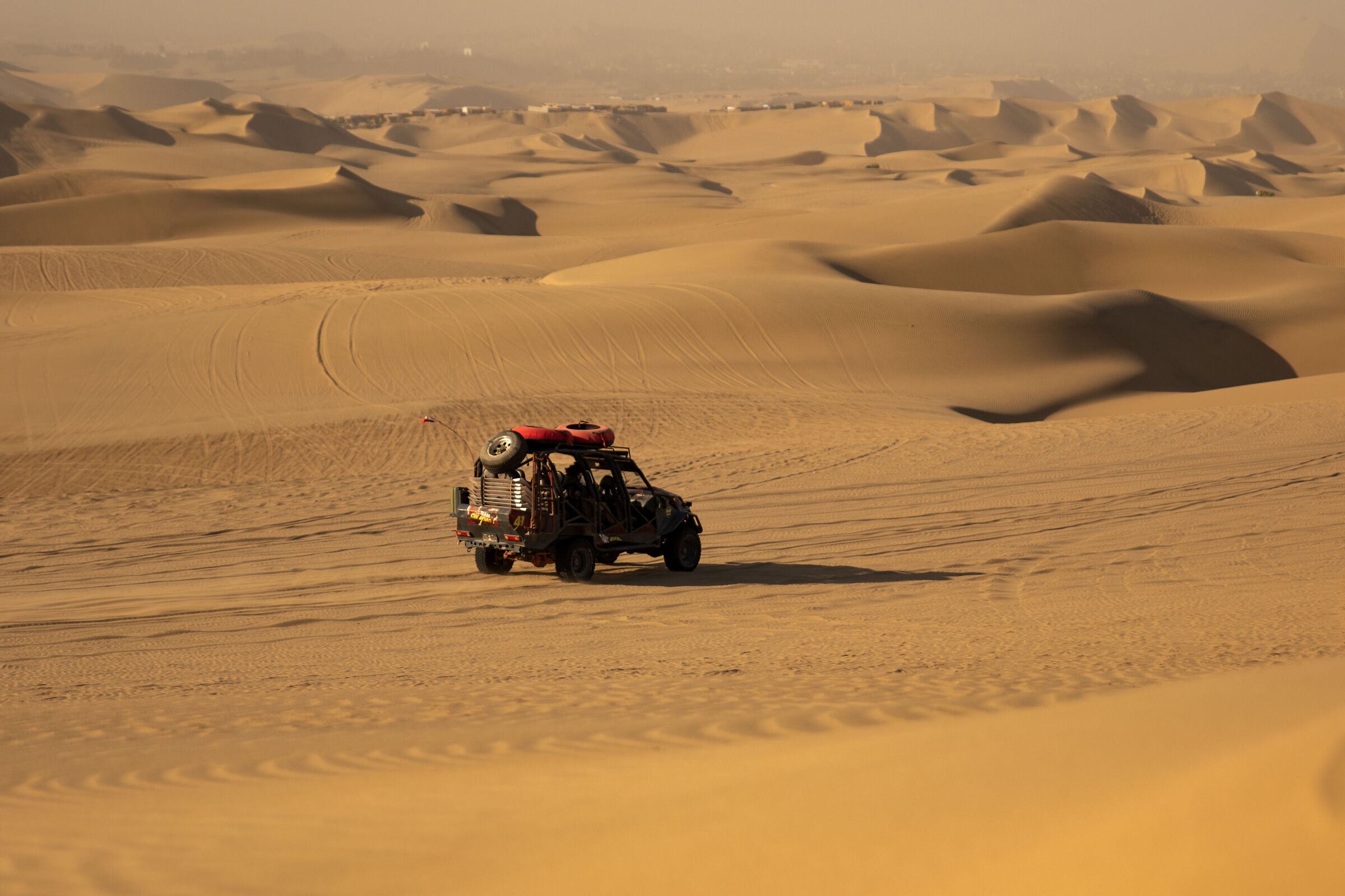 Jeep nel deserto