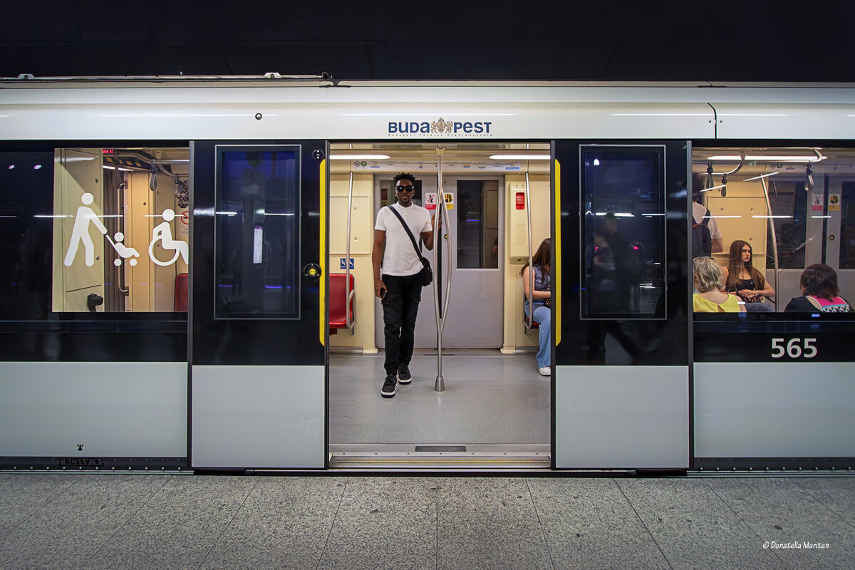 Metro *