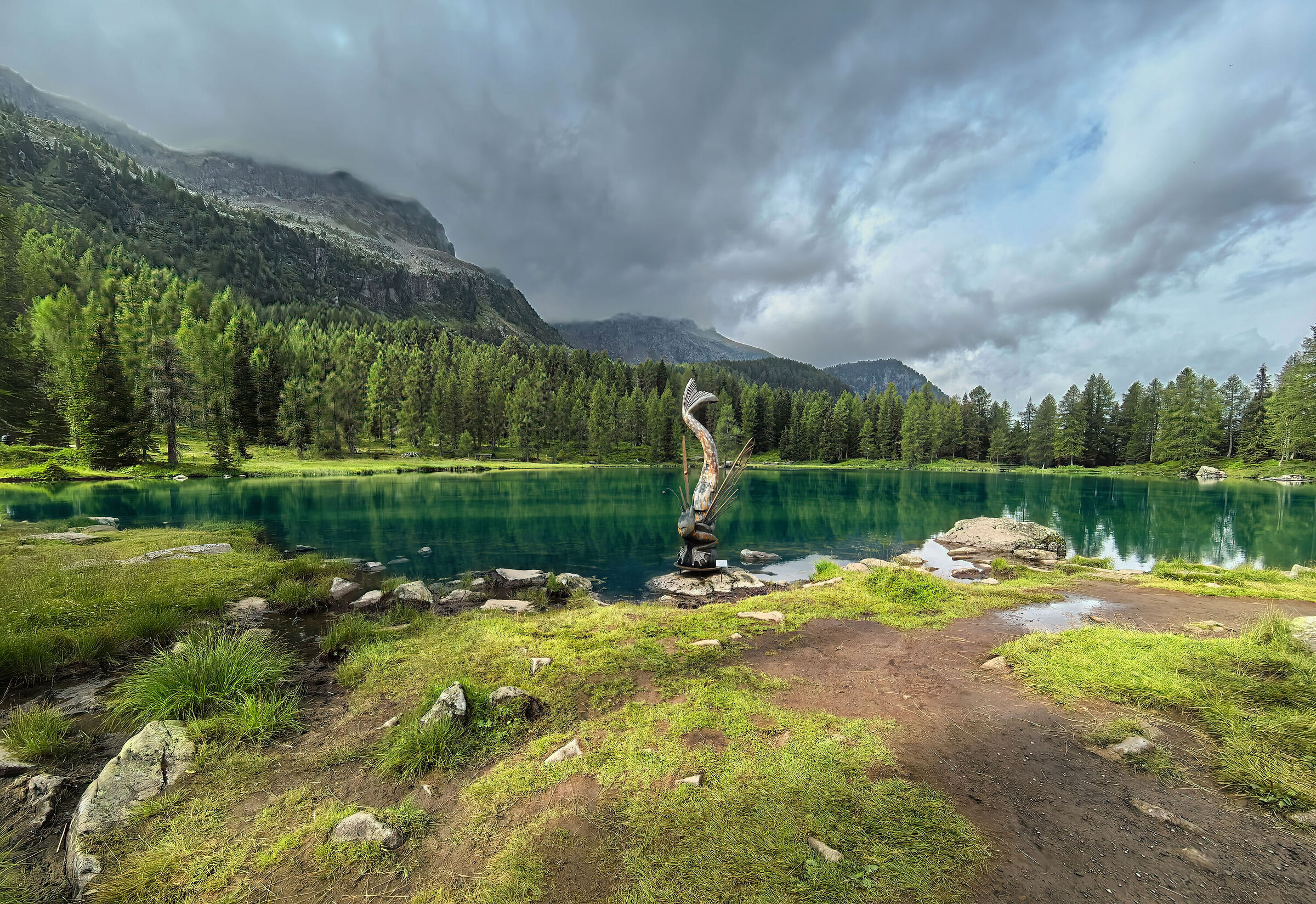 Il laghetto di Passo San Pellegrino