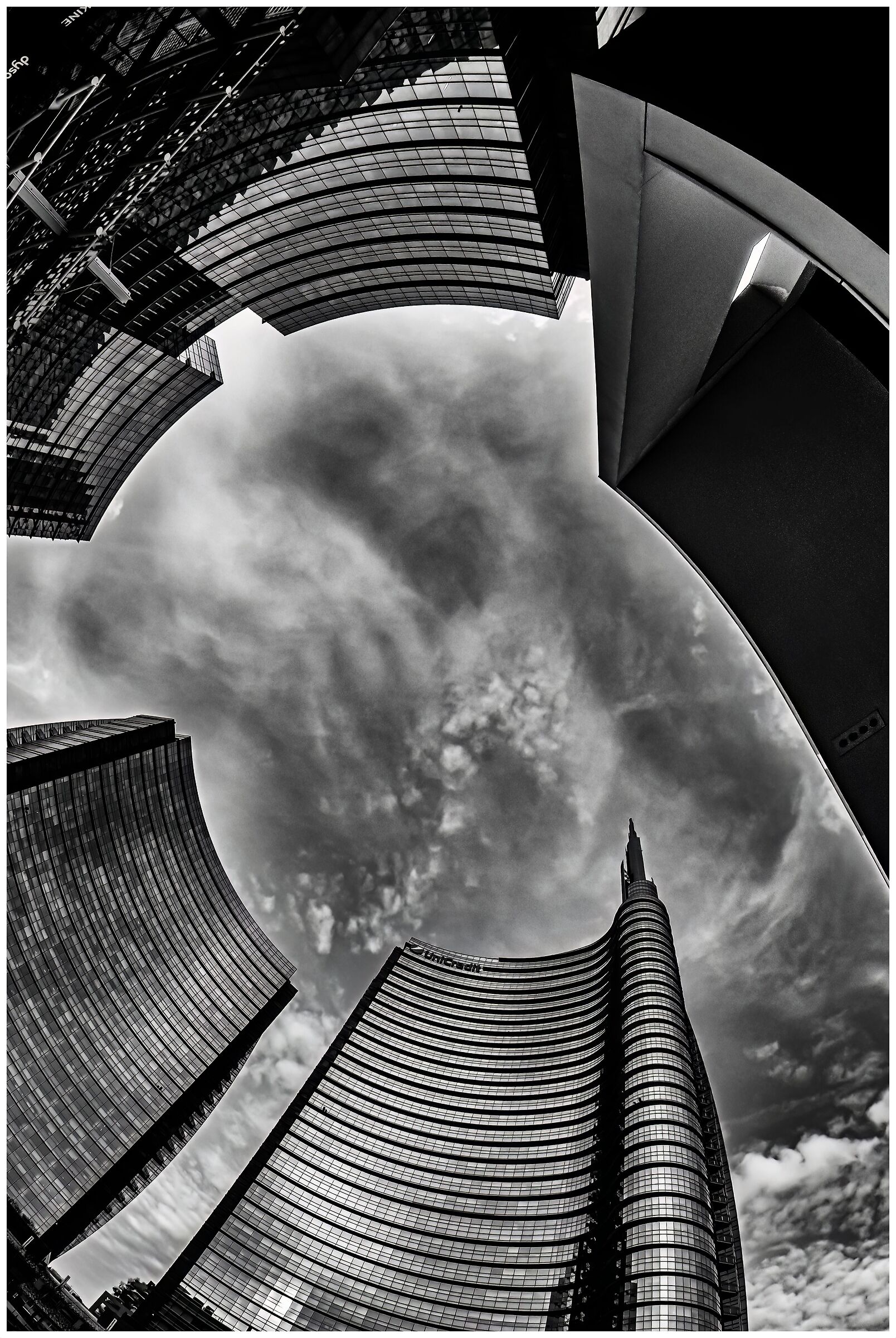 Piazza Gae Aulenti  (Milano)