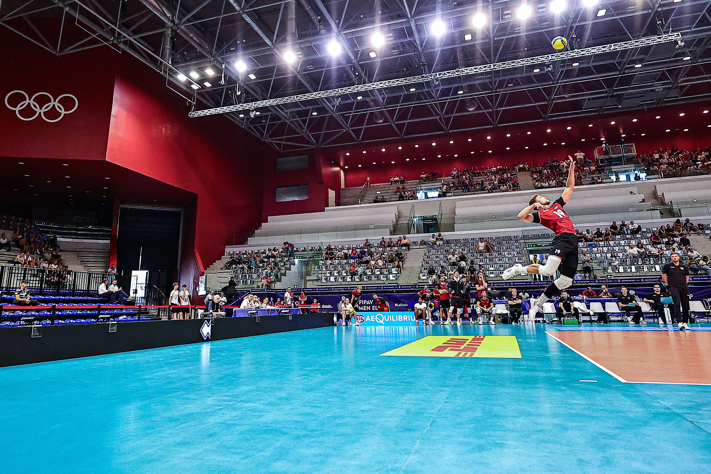 Volleyball in 16mm