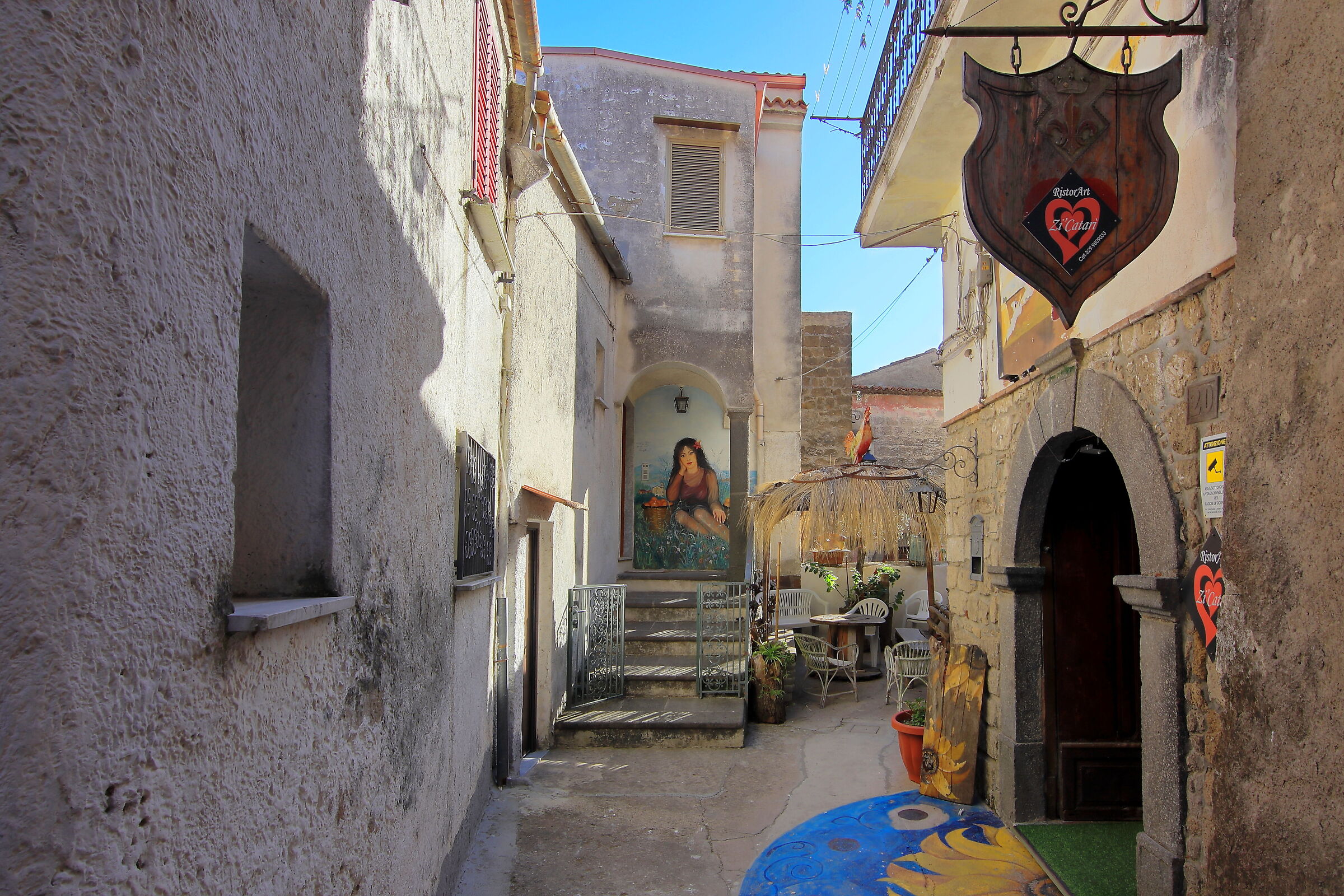 Among the alleys of Valogno