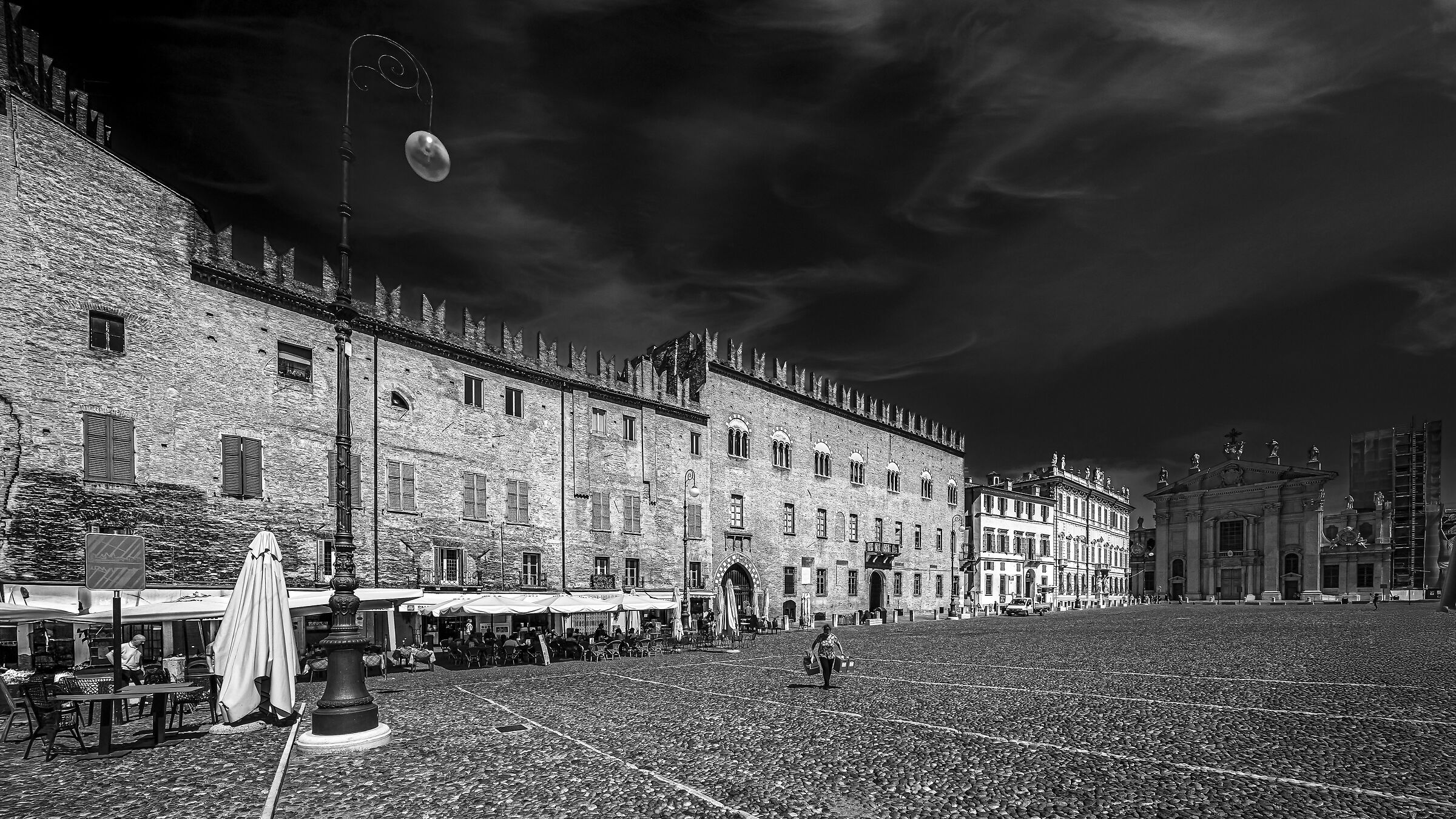 Mantova - Piazza Sordello