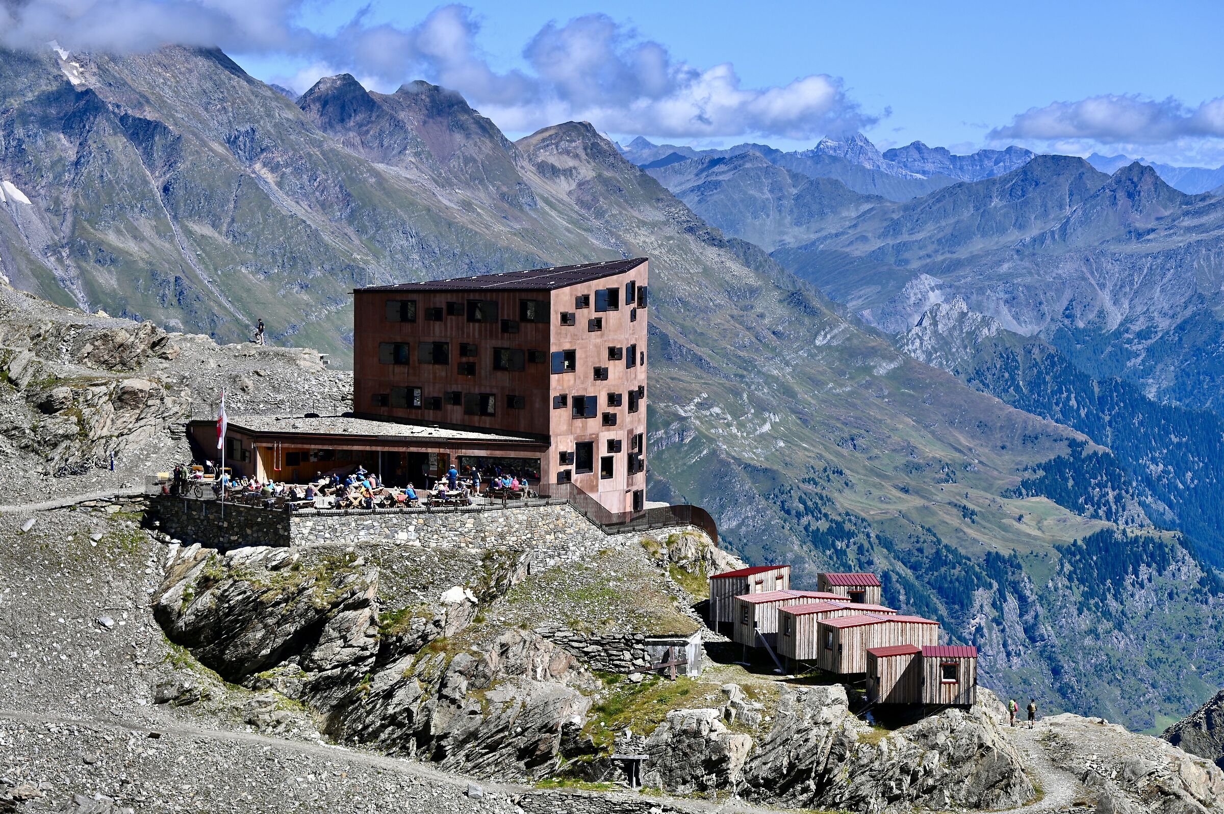 Petraca Refuge at an altitude of 2875m