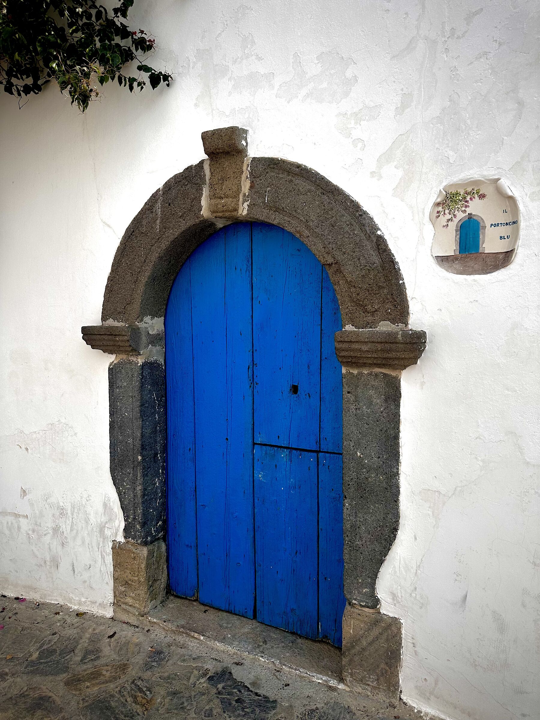 Il portoncino blu