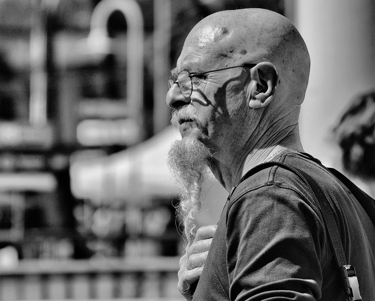 What a beard, what a bore...