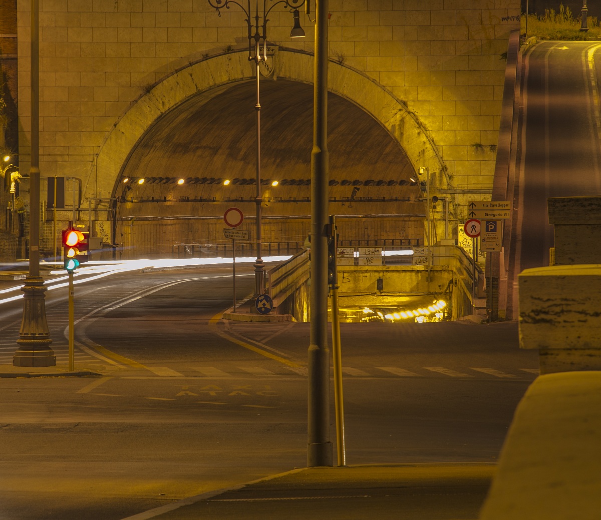 Lungotevere...Santo Spirito
