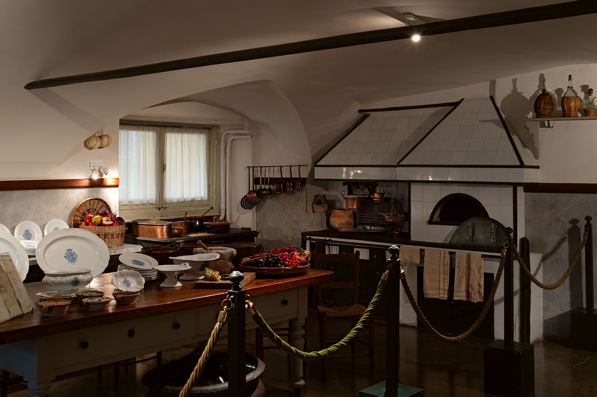 Palazzo Spinola Museum - Glimpse of the kitchen
