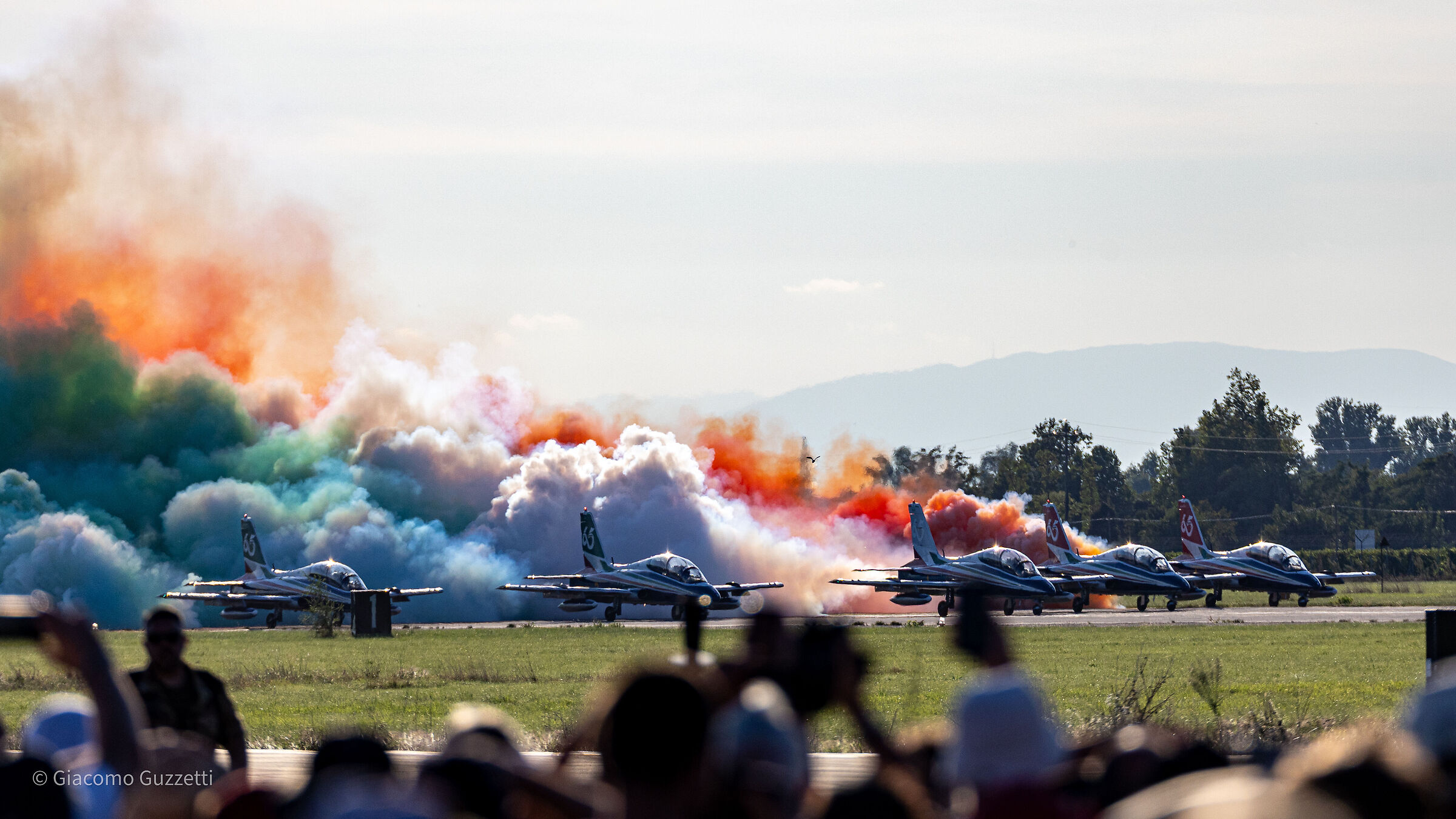 Frecce tricolore - Tutti gli occhi a loro