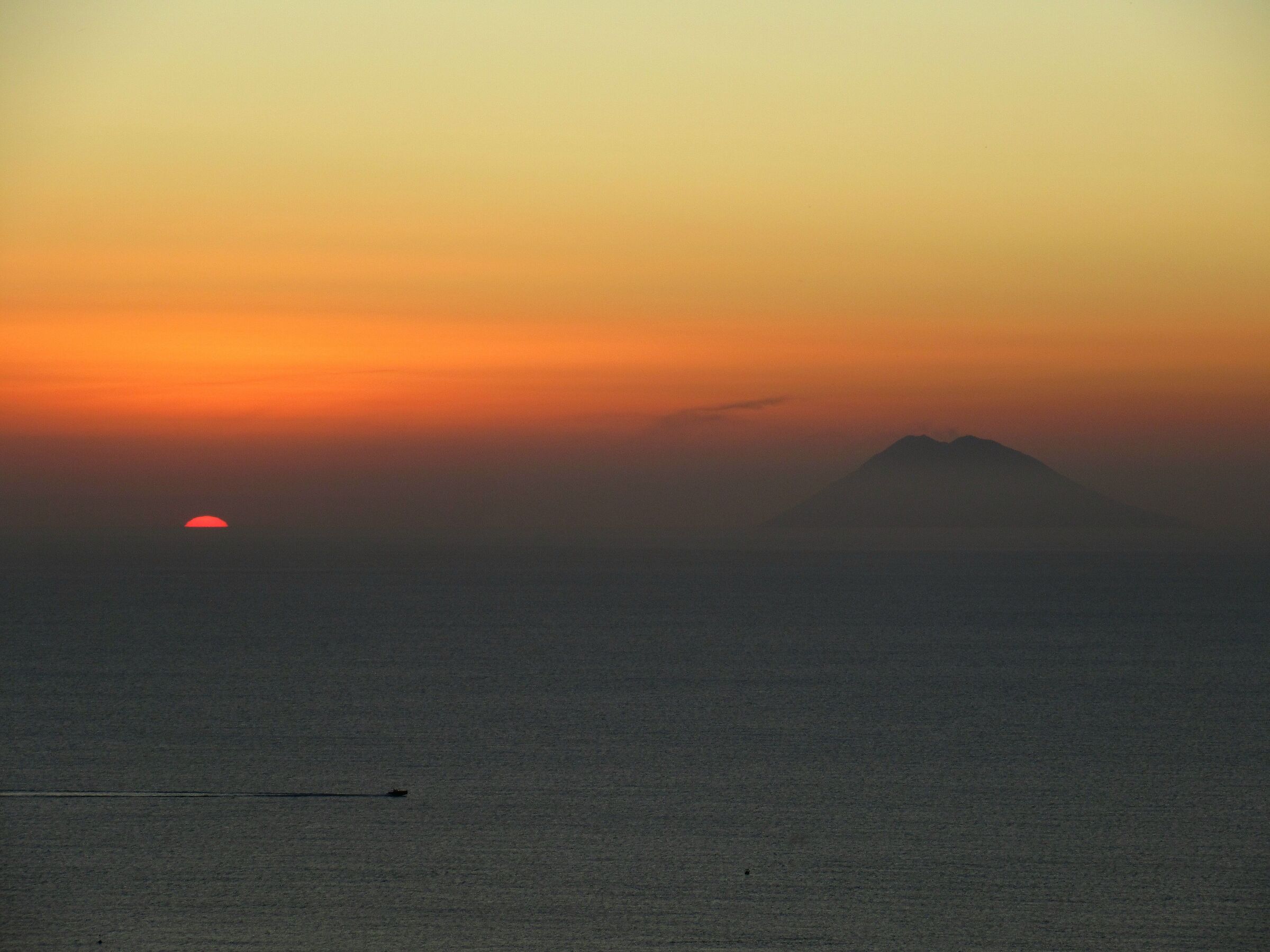 Tramonto sul mare