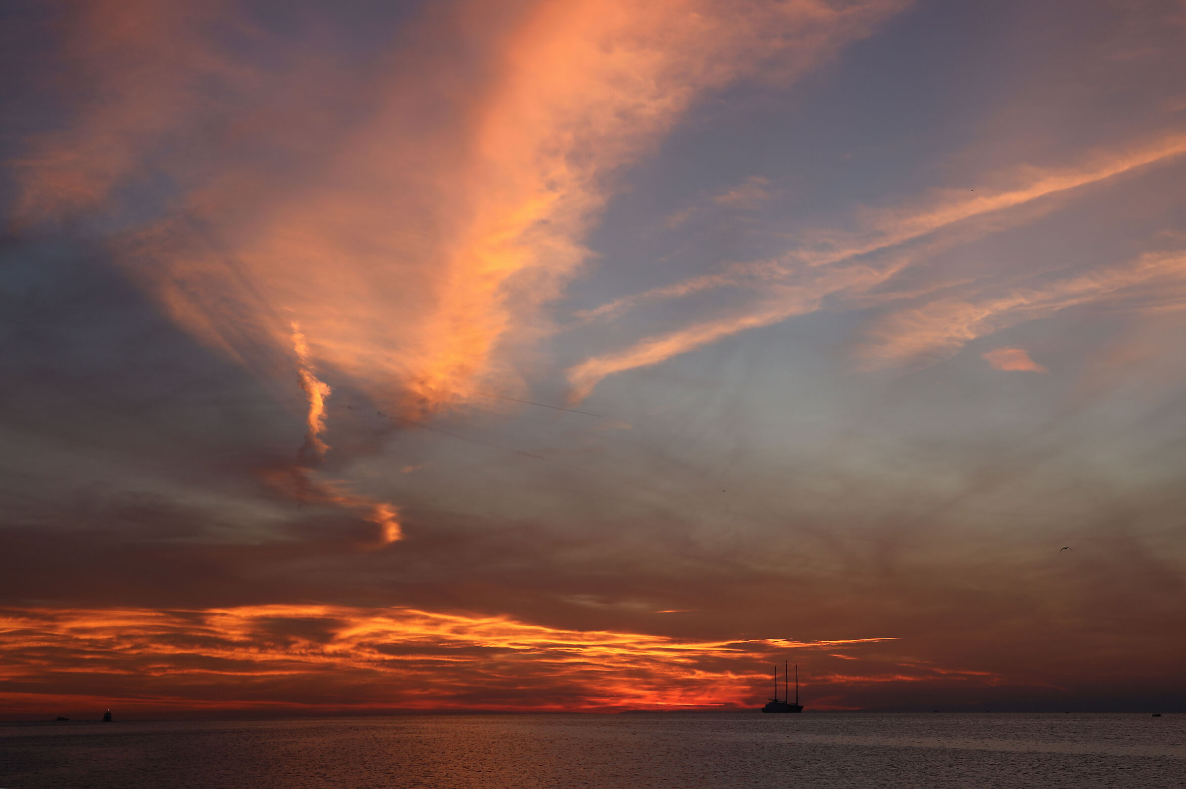 Trieste, tramonto dal molo Audace