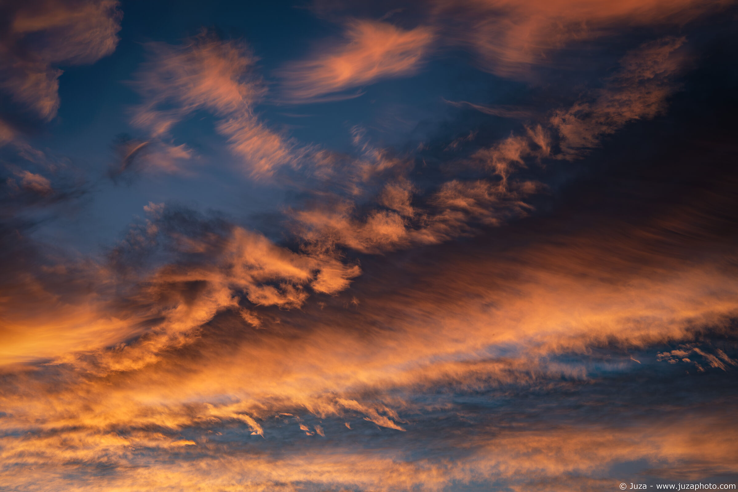 Astratto di nuvole, settembre 2025