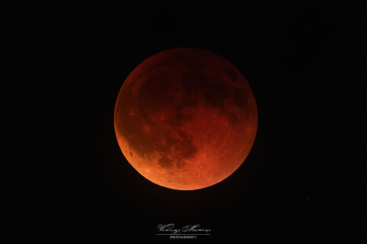 Eclissi totale di Luna 7 settembre 2025