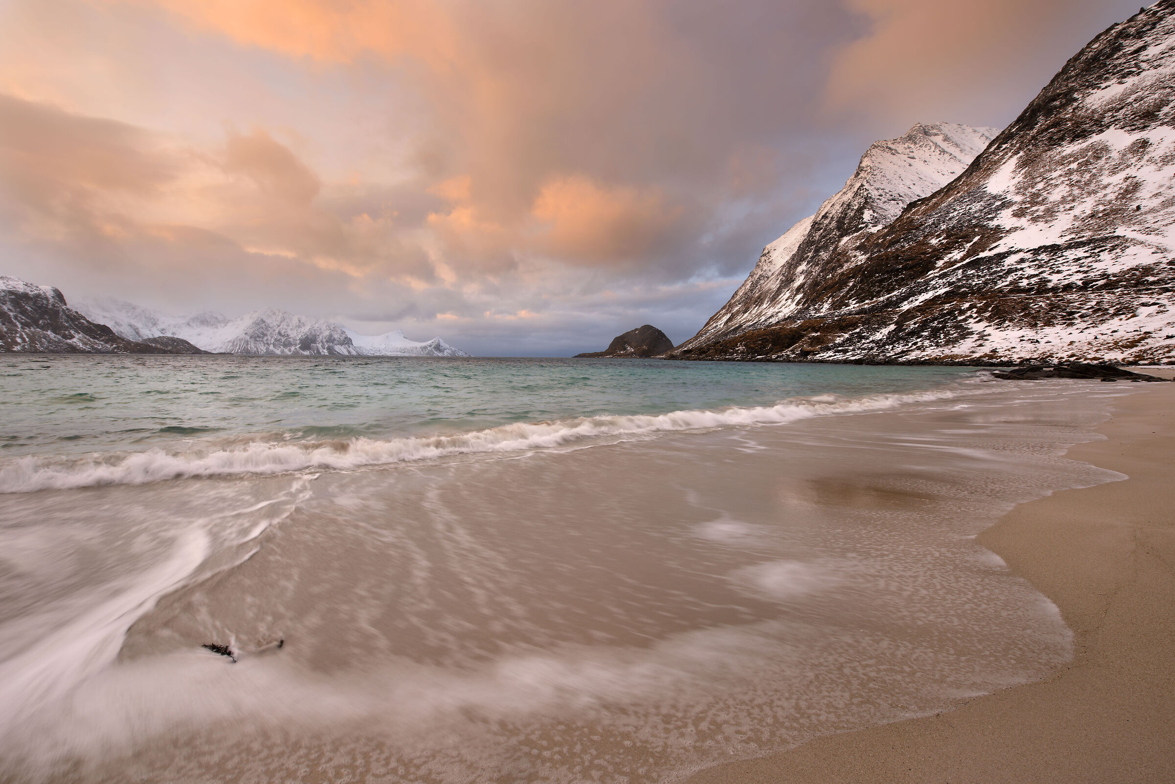 Winter sunset at Haukland beach