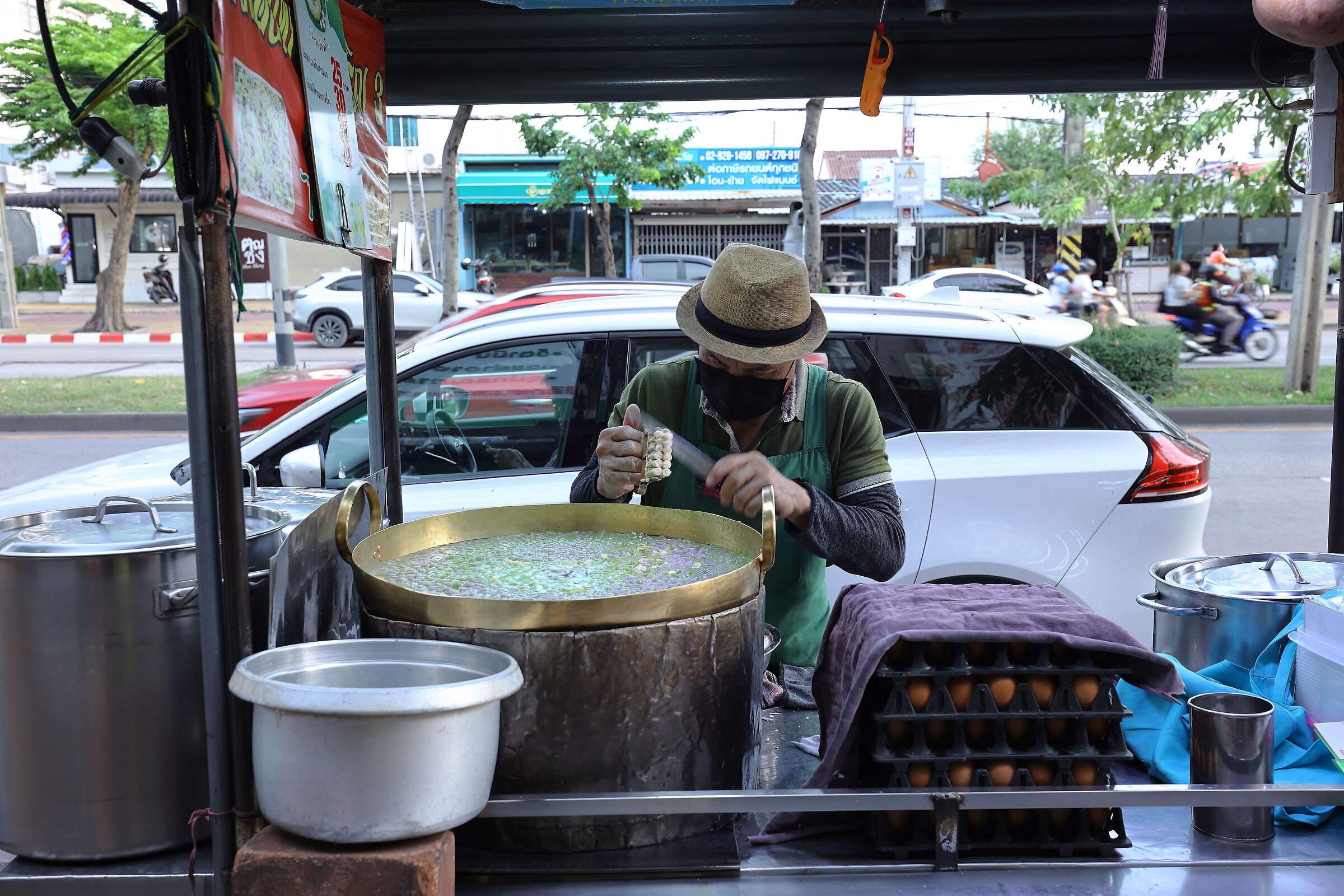 The street food "brass knuckles"