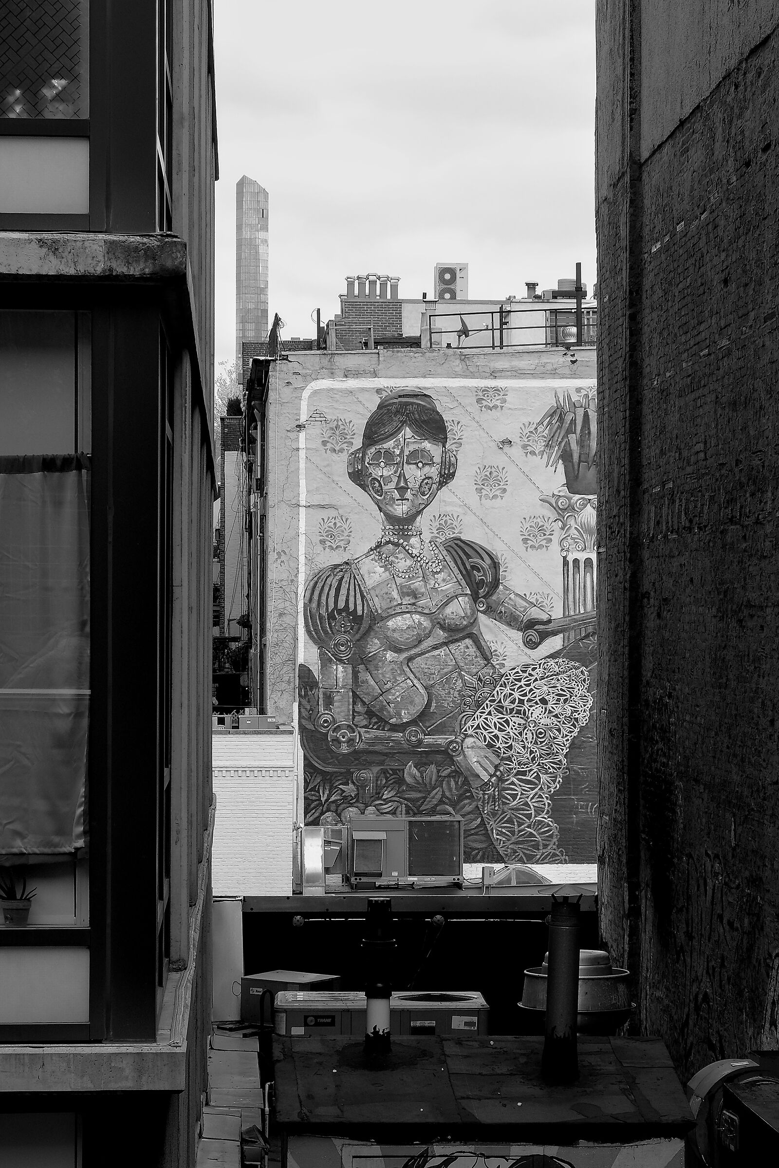 La dama di ferro e cemento