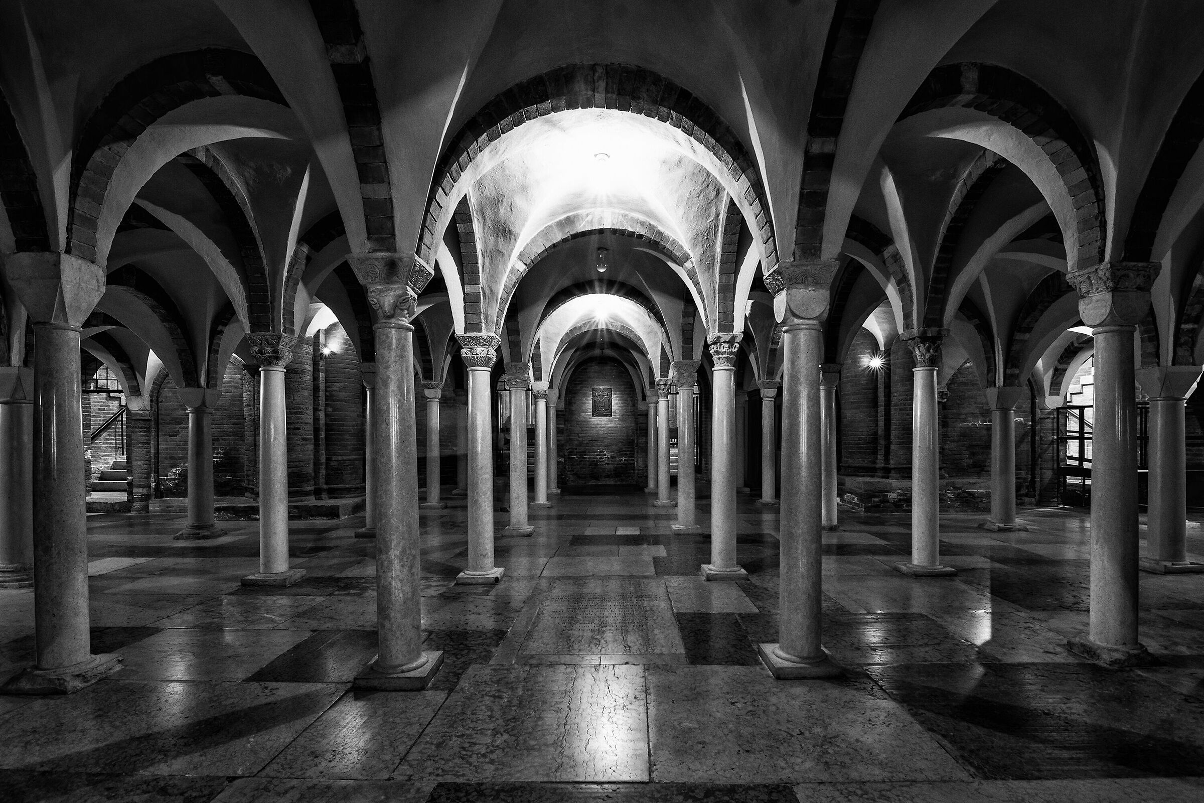 Abbey of Nonantola (Crypt)