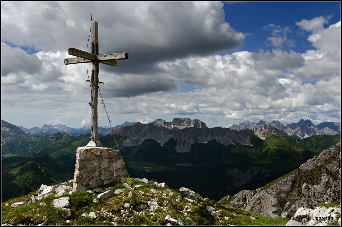 From Crete to Mimòias
