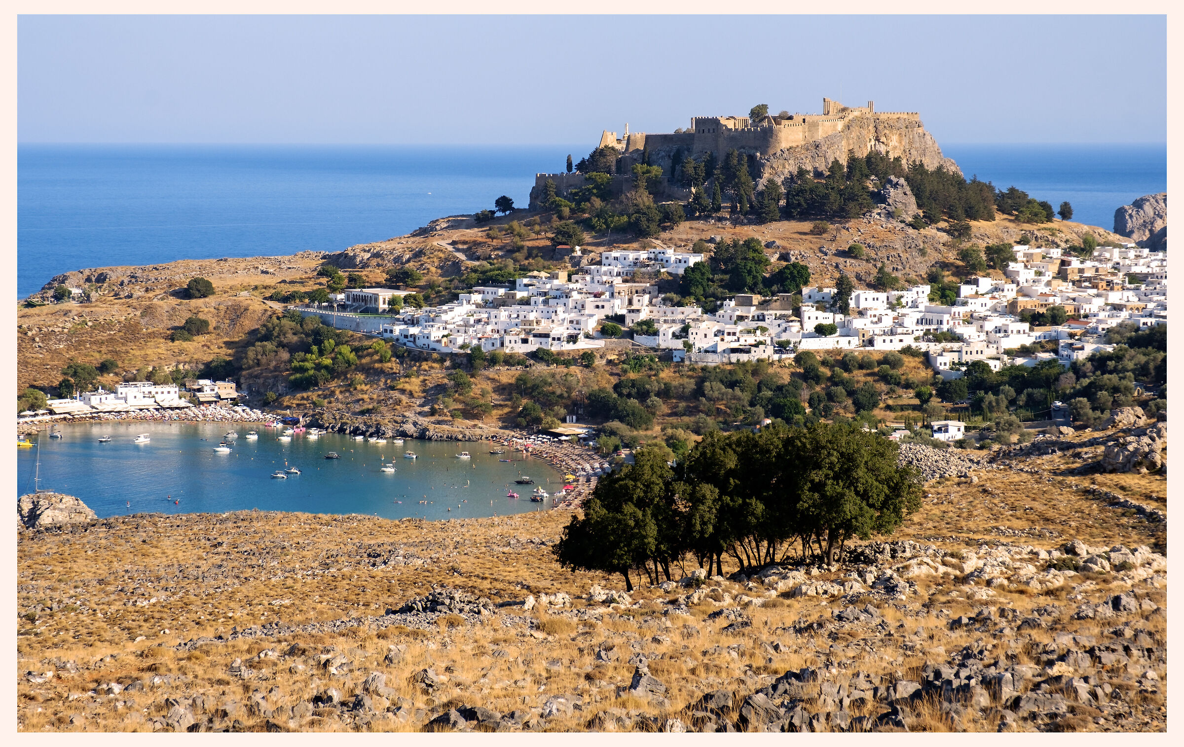 Rodi 2025 veduta di Lindos dalla strada costiera