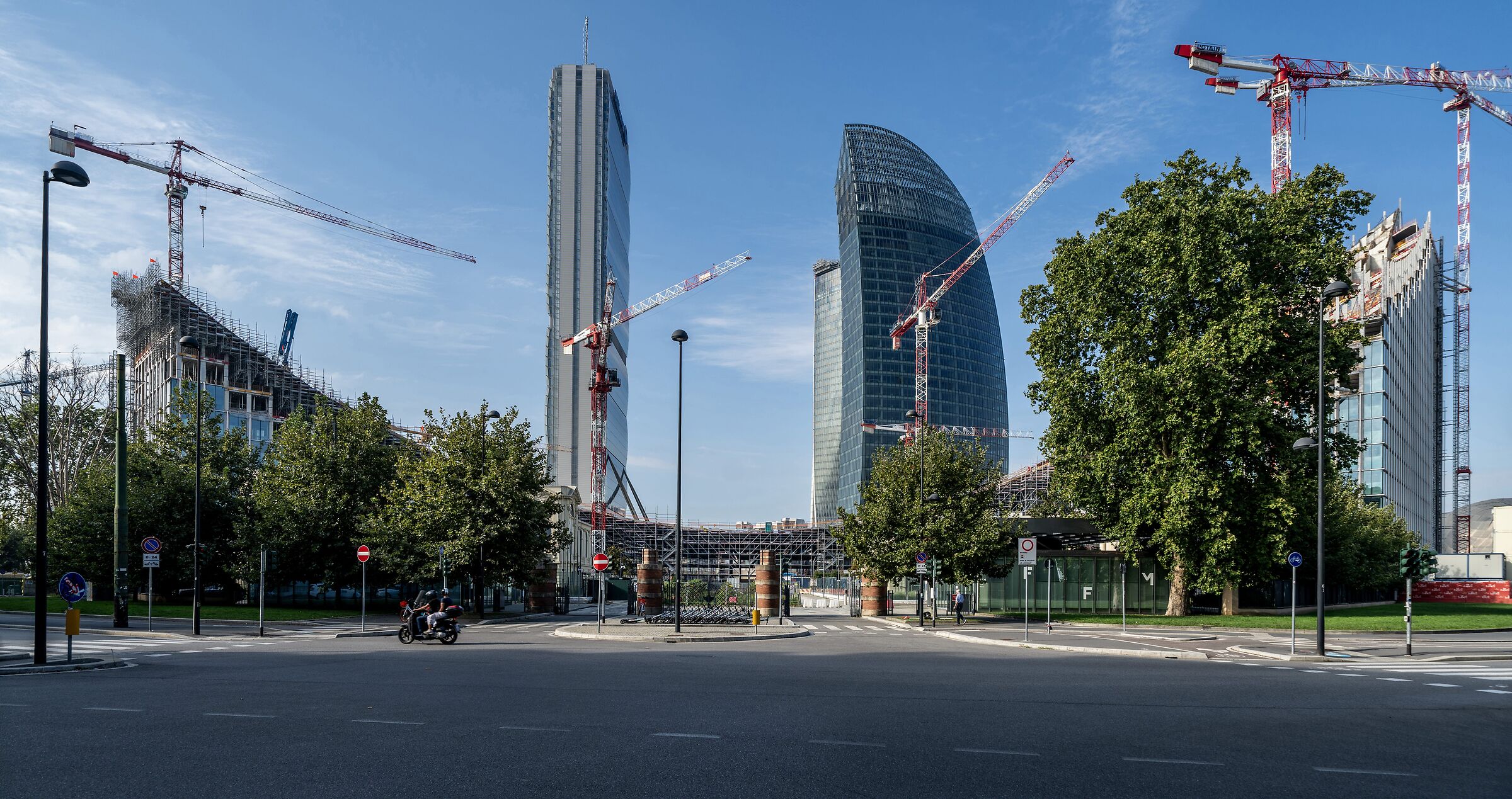 CityWave under construction - 21 September 2025, 10:08