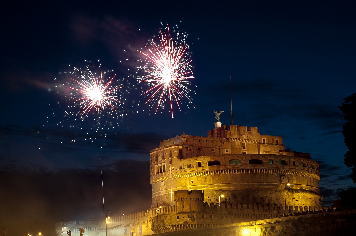 San Pietro e Paolo..Roma...fuochi della girandola