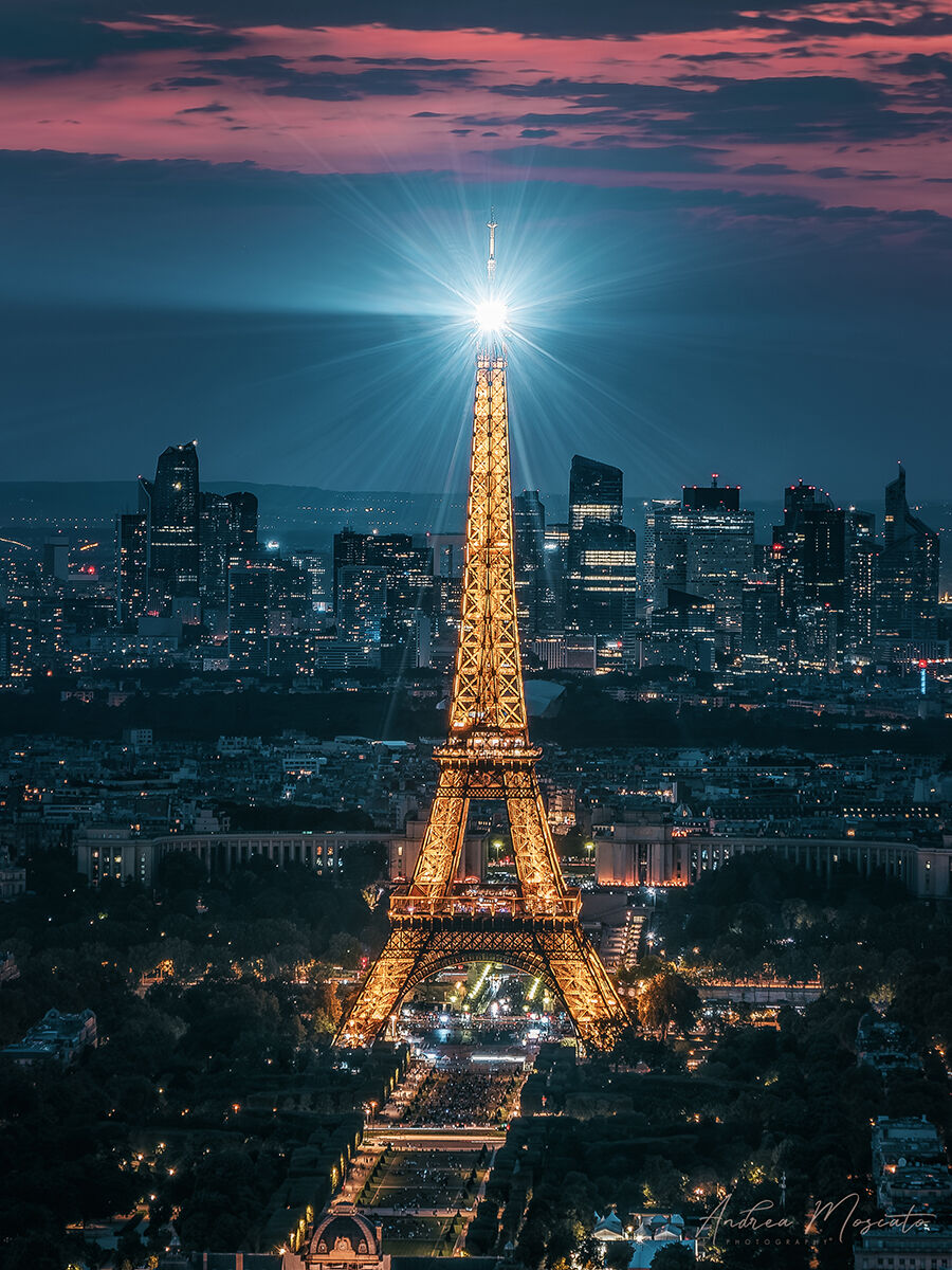 Night in Paris (France)