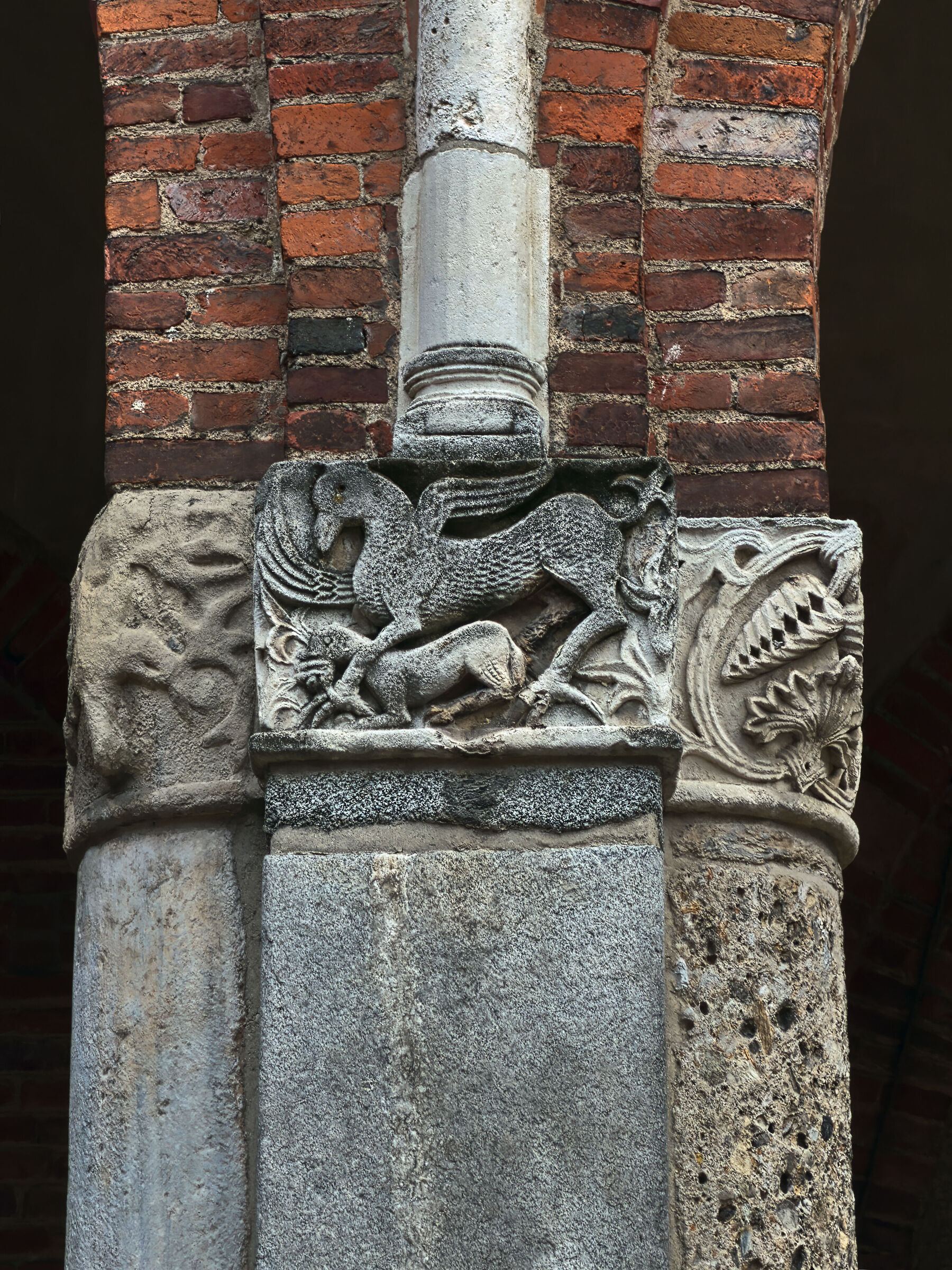 Stone capital, Basilica of Sant'Ambrogio