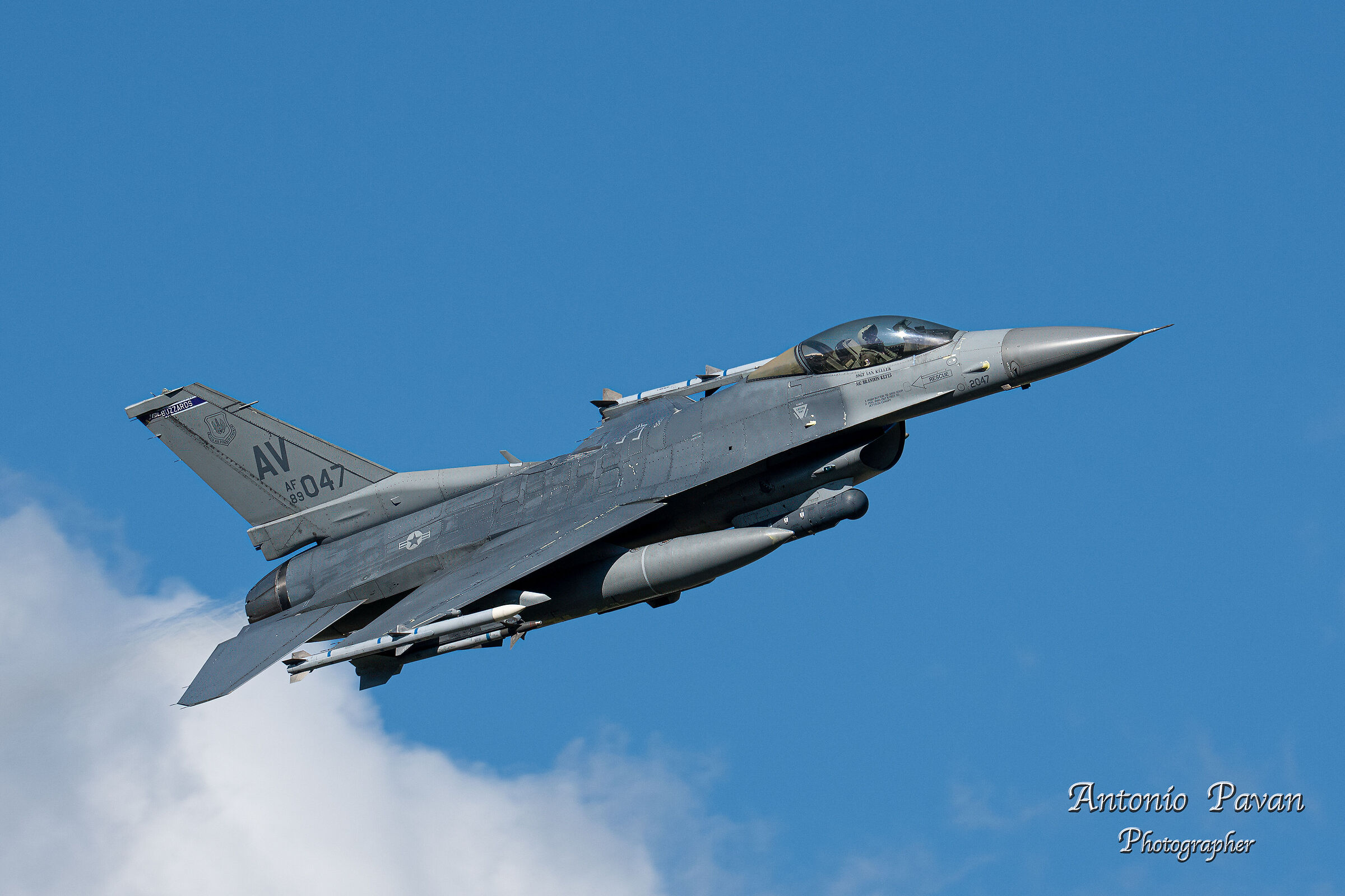 F16 AVIANO